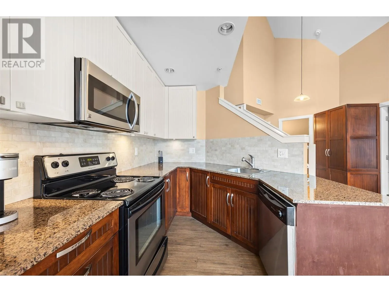 12811 Lakeshore Drive S Unit# 633/634