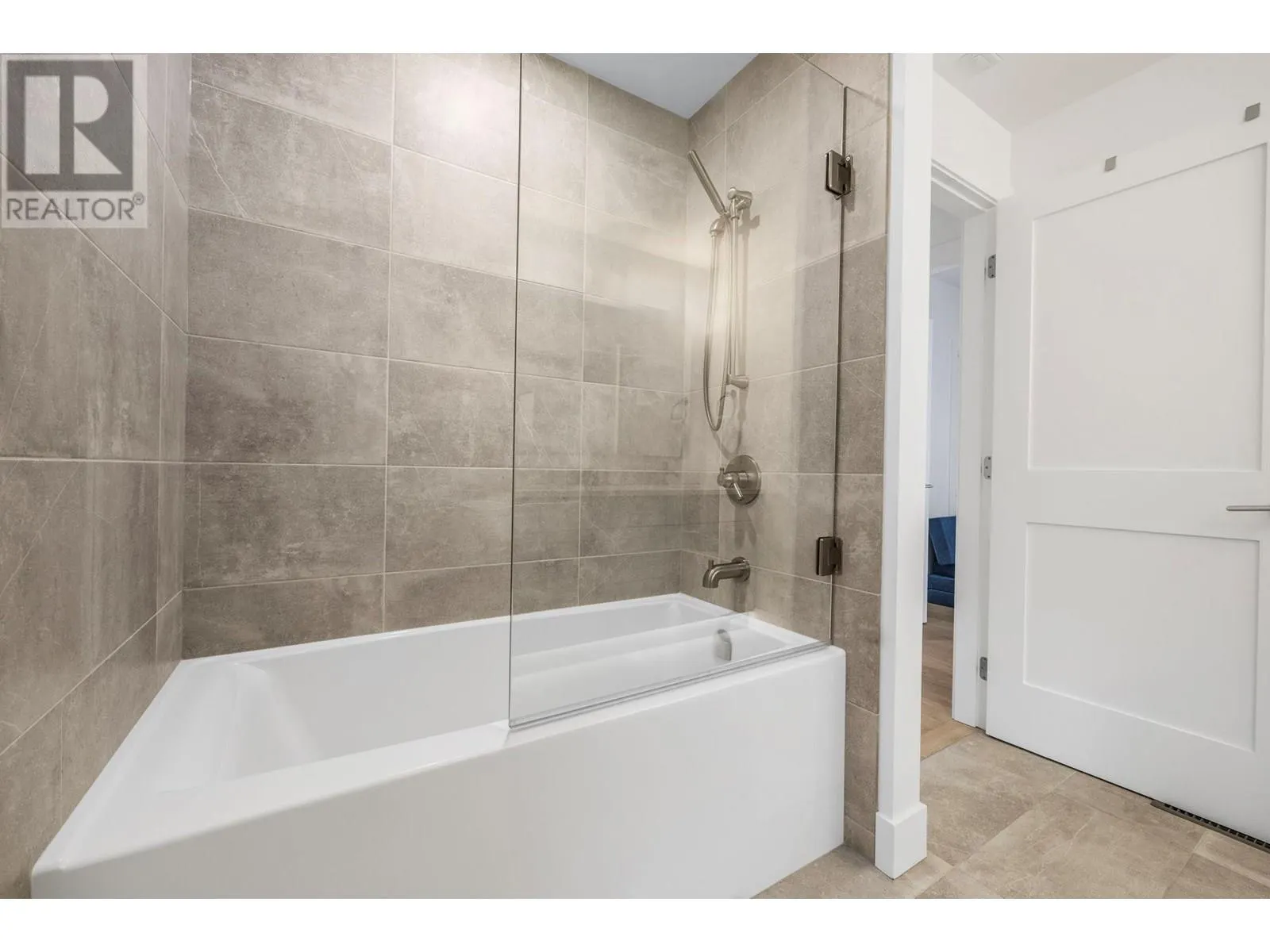 1308 Richter Street Unit# 105
