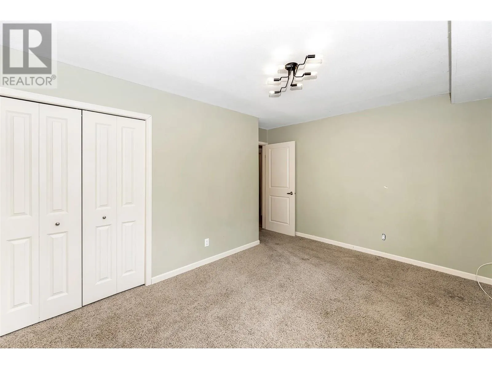 2916 Allenby Way