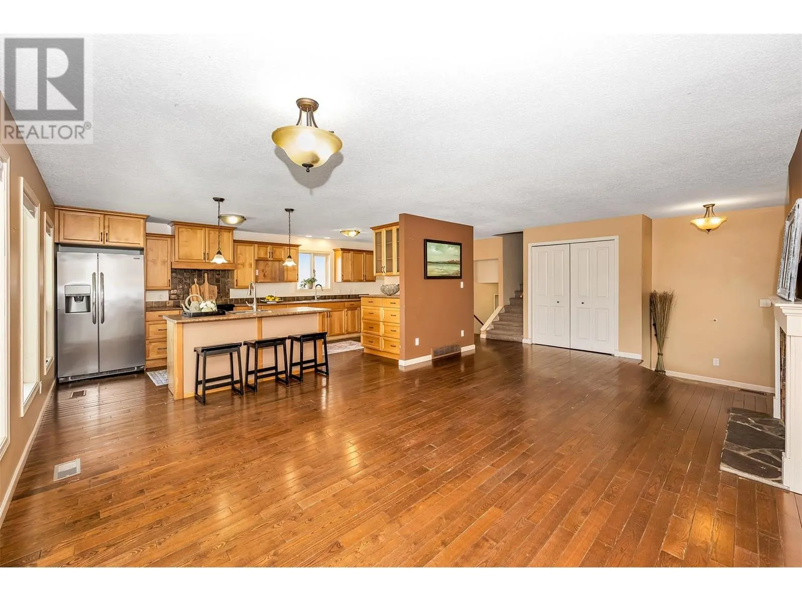 2916 Allenby Way
