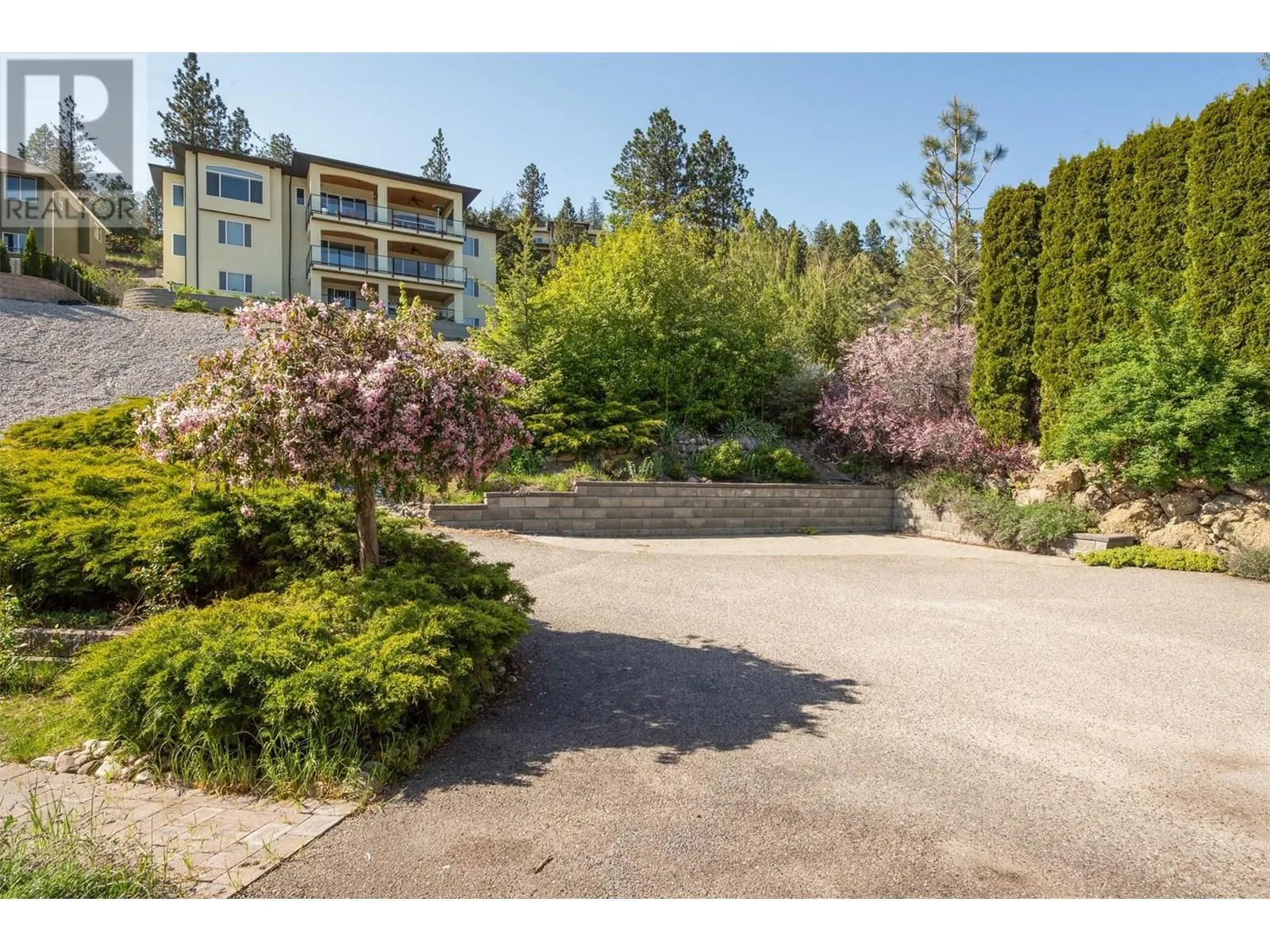 2069 Horizon Drive