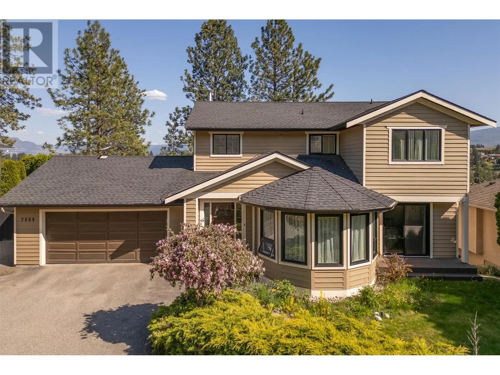 2069 Horizon Drive
