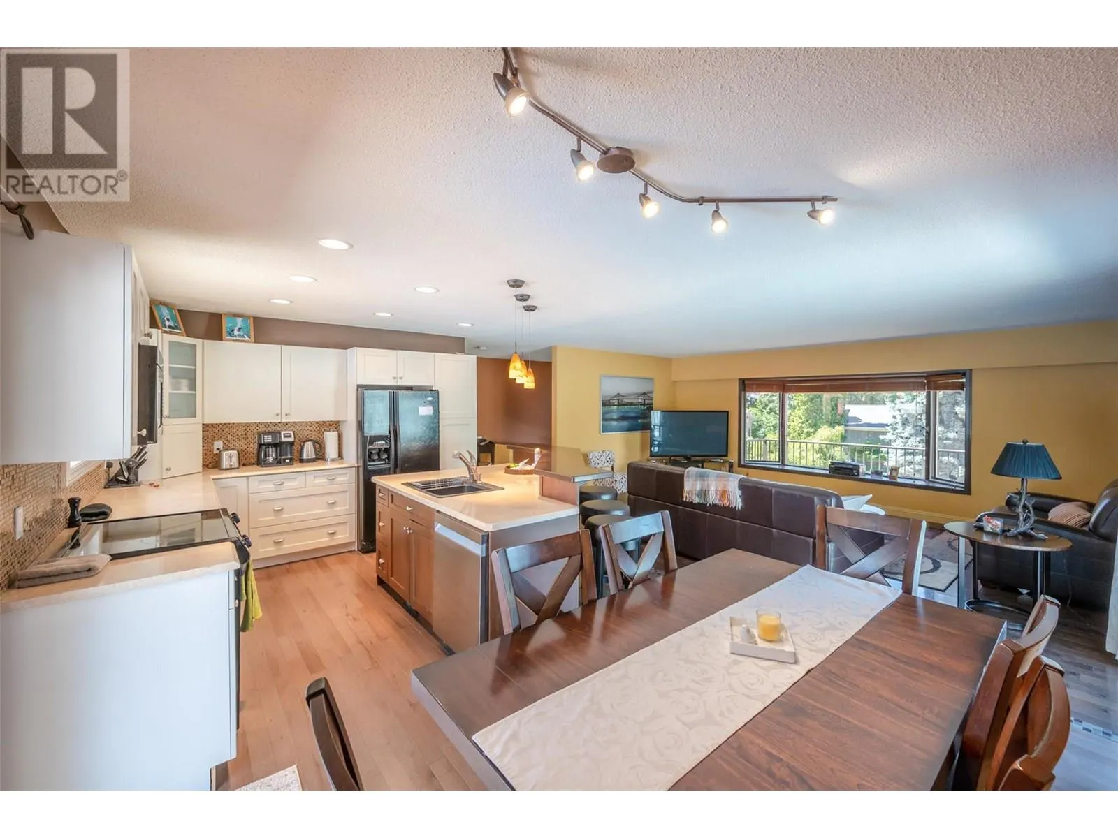 186 Dunant Crescent