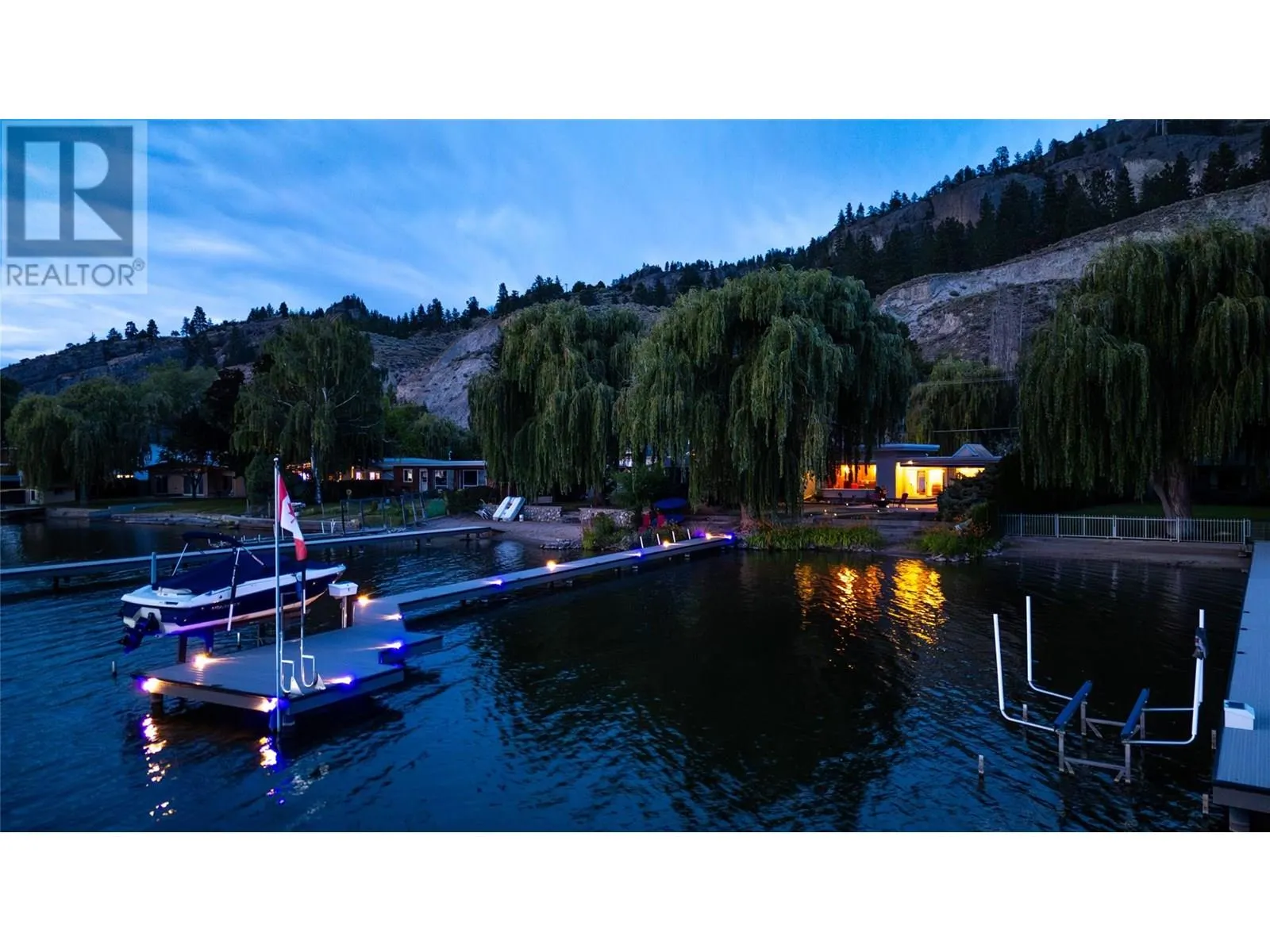 4589 Lakeside Road