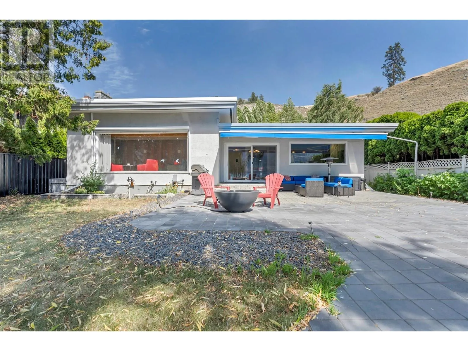 4589 Lakeside Road