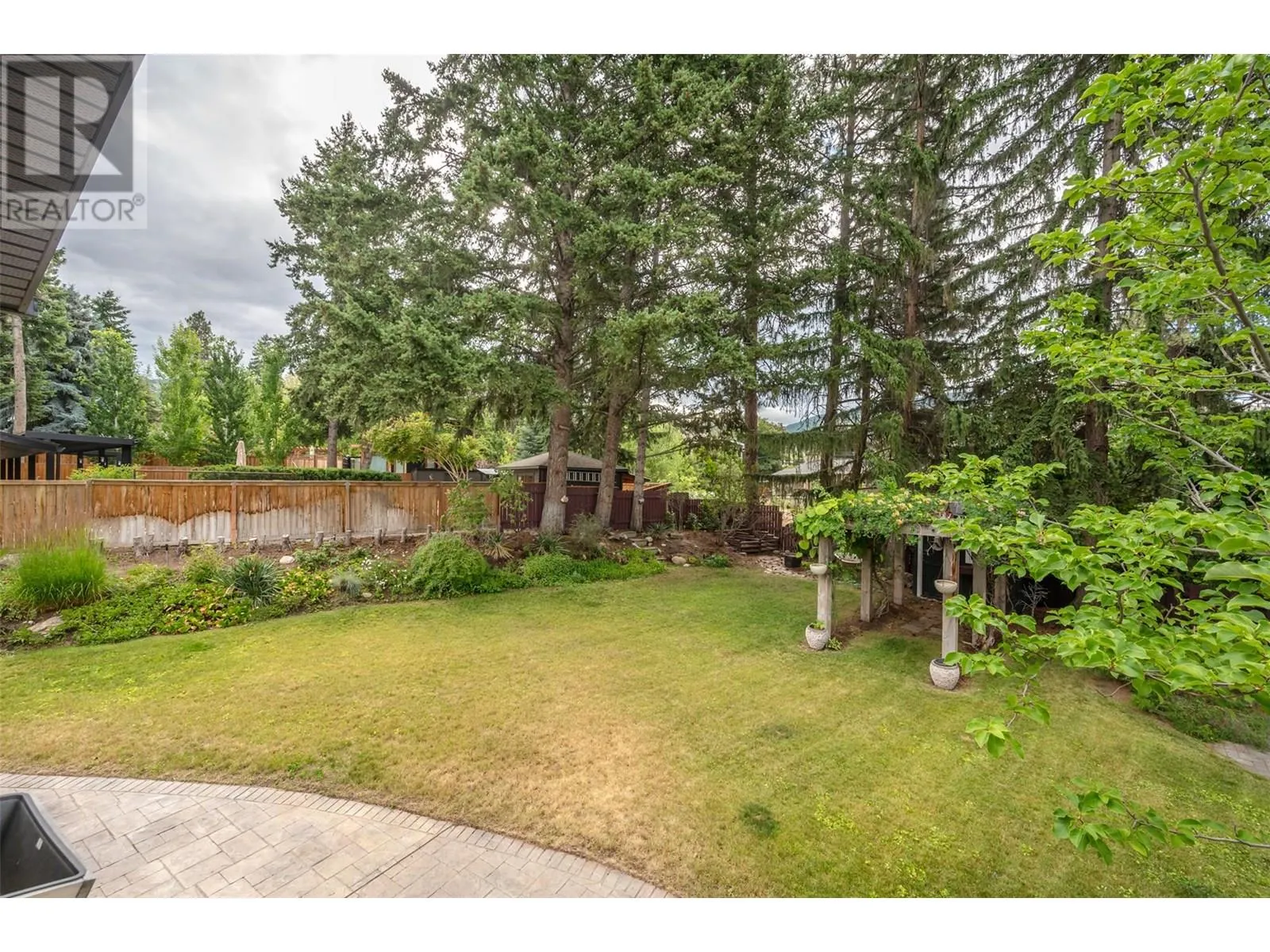 122 Kendall Crescent