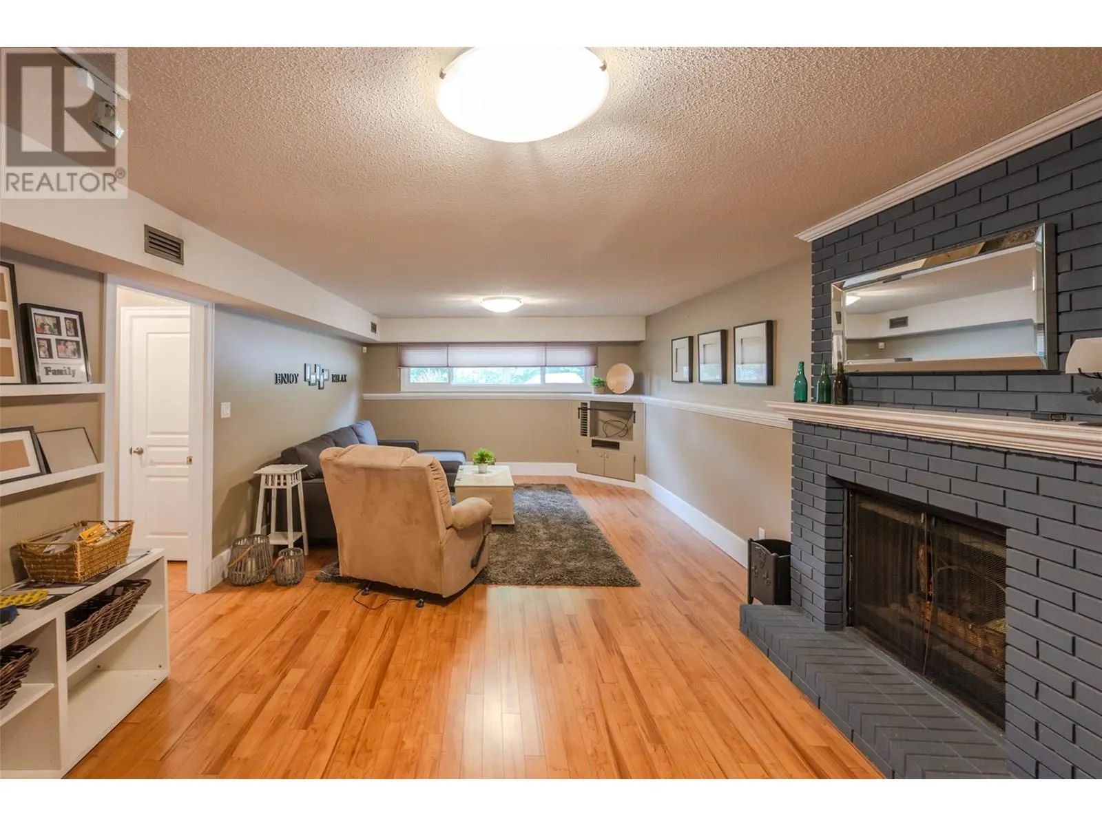 122 Kendall Crescent