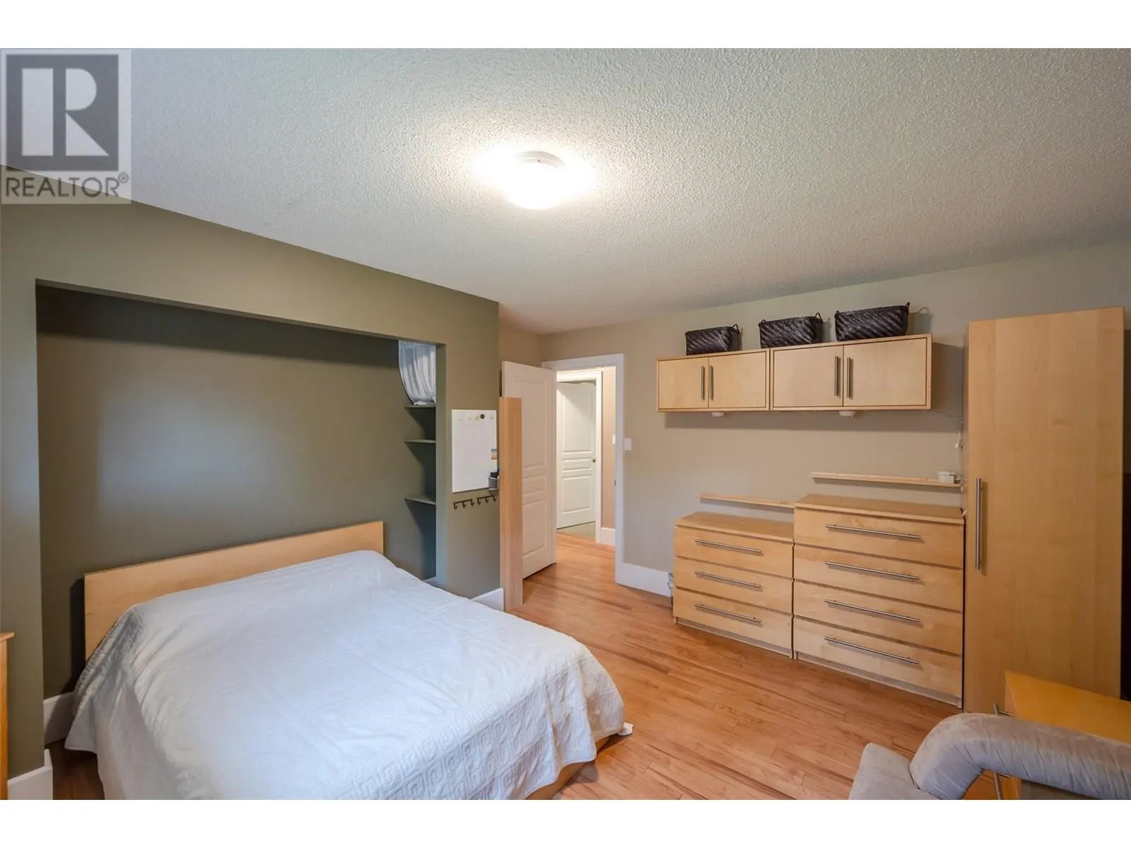 122 Kendall Crescent