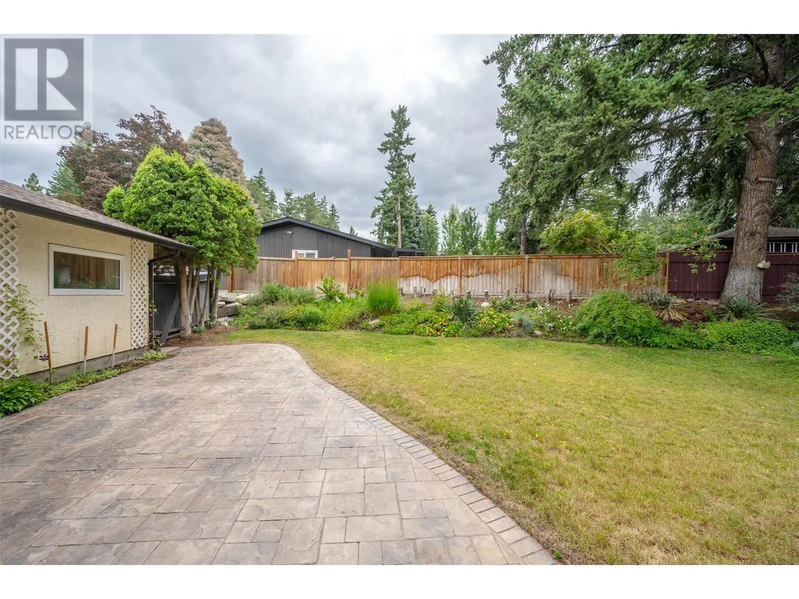 122 Kendall Crescent