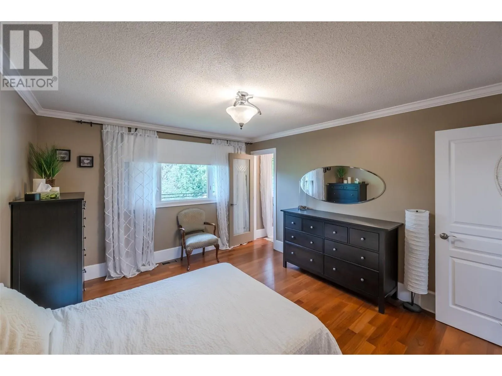122 Kendall Crescent
