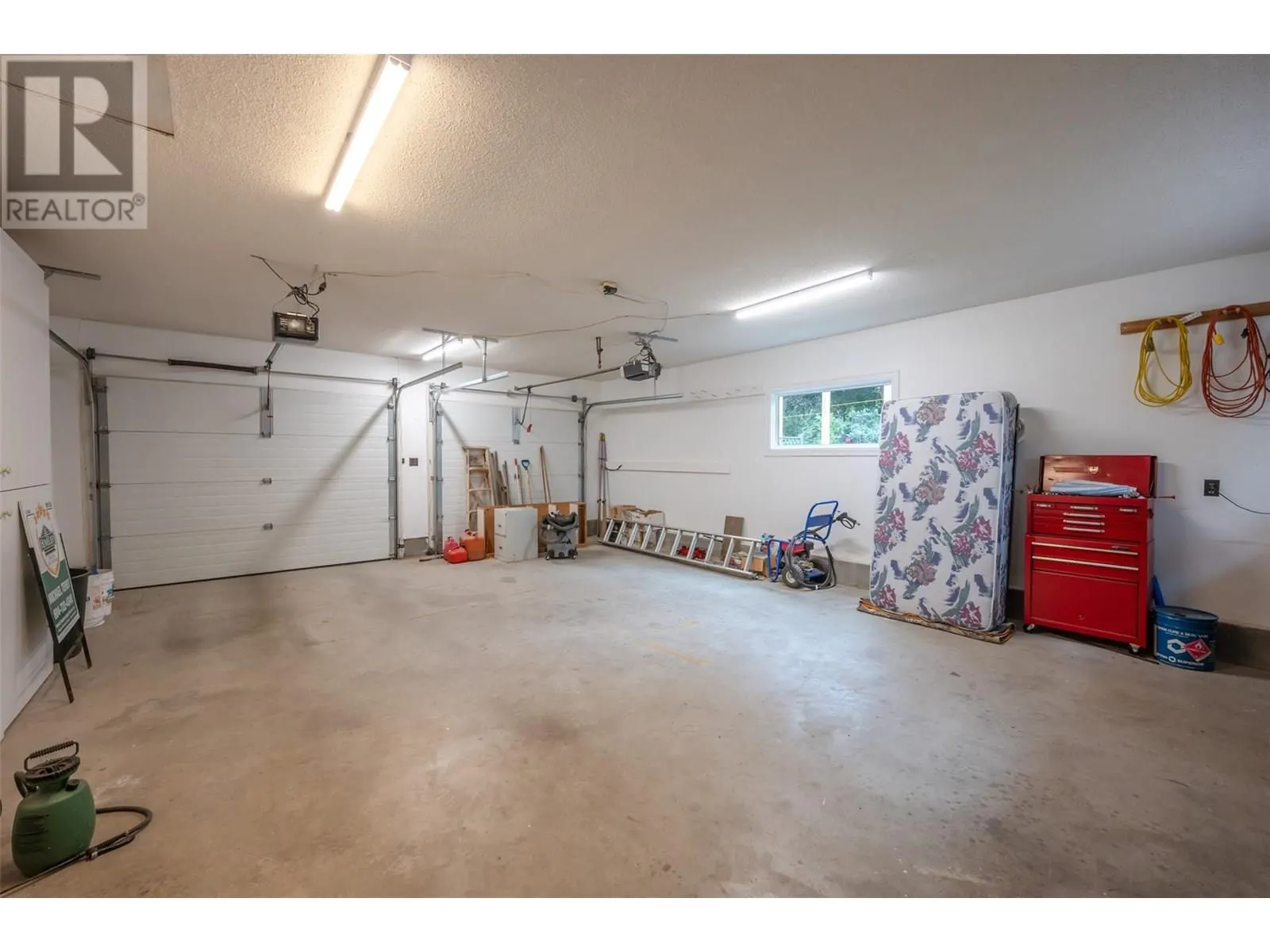 122 Kendall Crescent