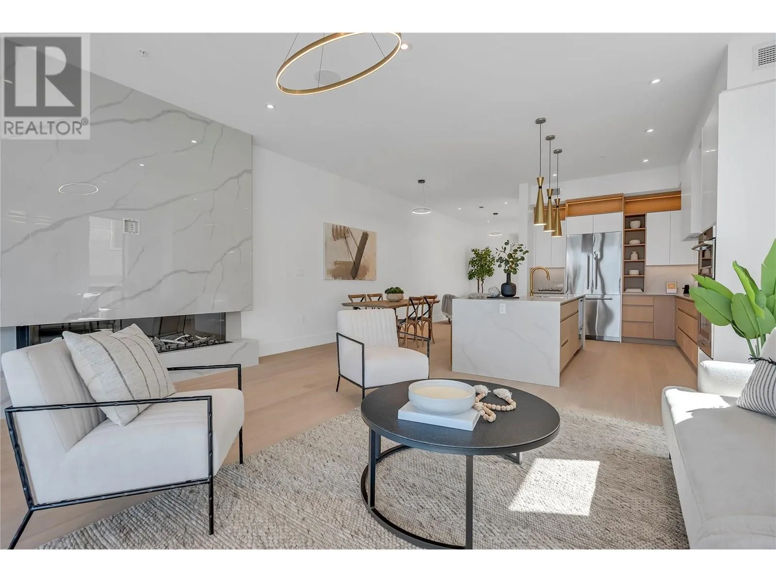 602 Lakeshore Drive Unit# 202