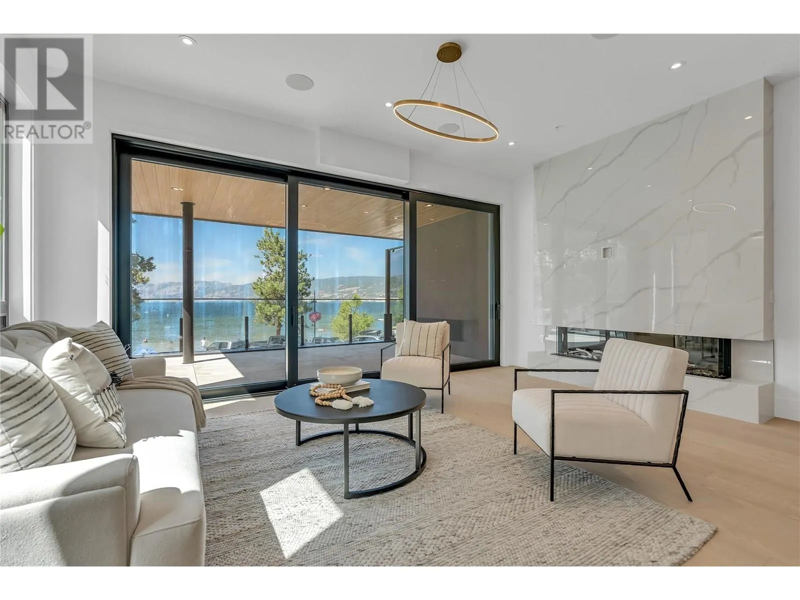 602 Lakeshore Drive Unit# 202