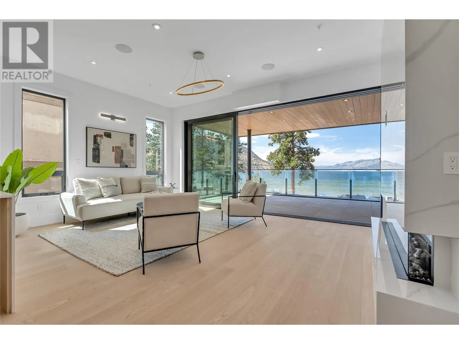 602 Lakeshore Drive Unit# 202