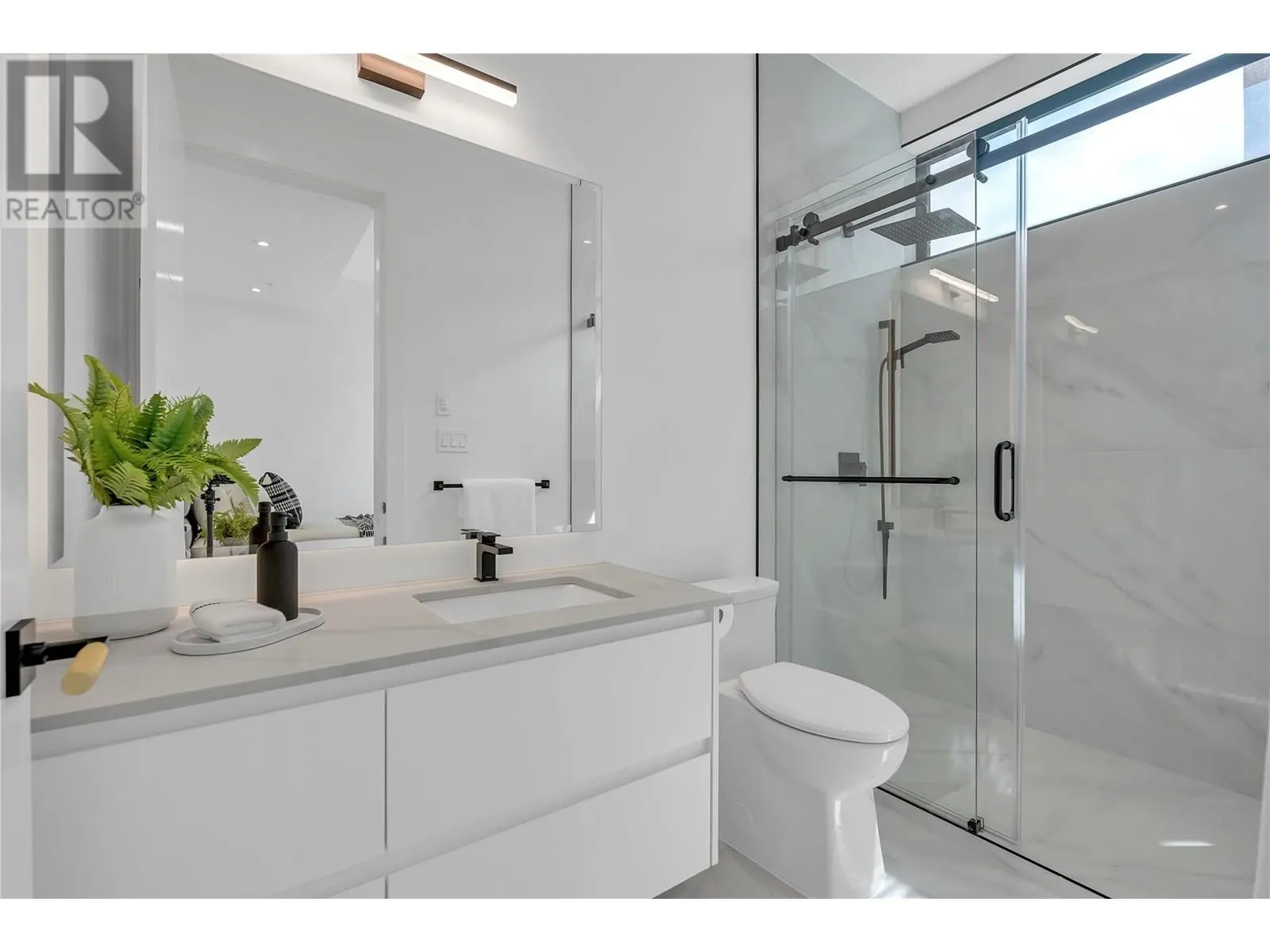 602 Lakeshore Drive Unit# 202