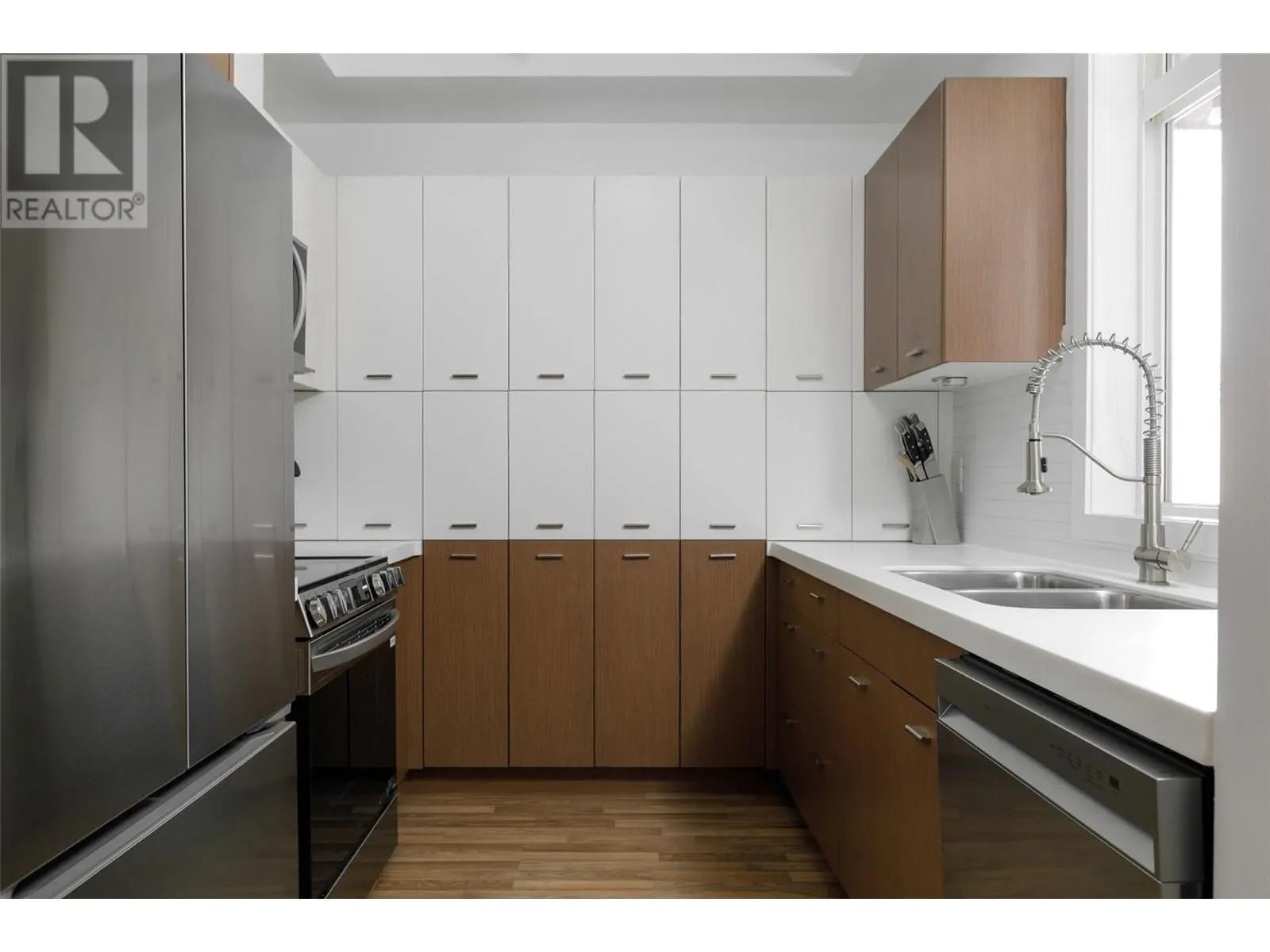 1550 Dickson Avenue Unit# 110