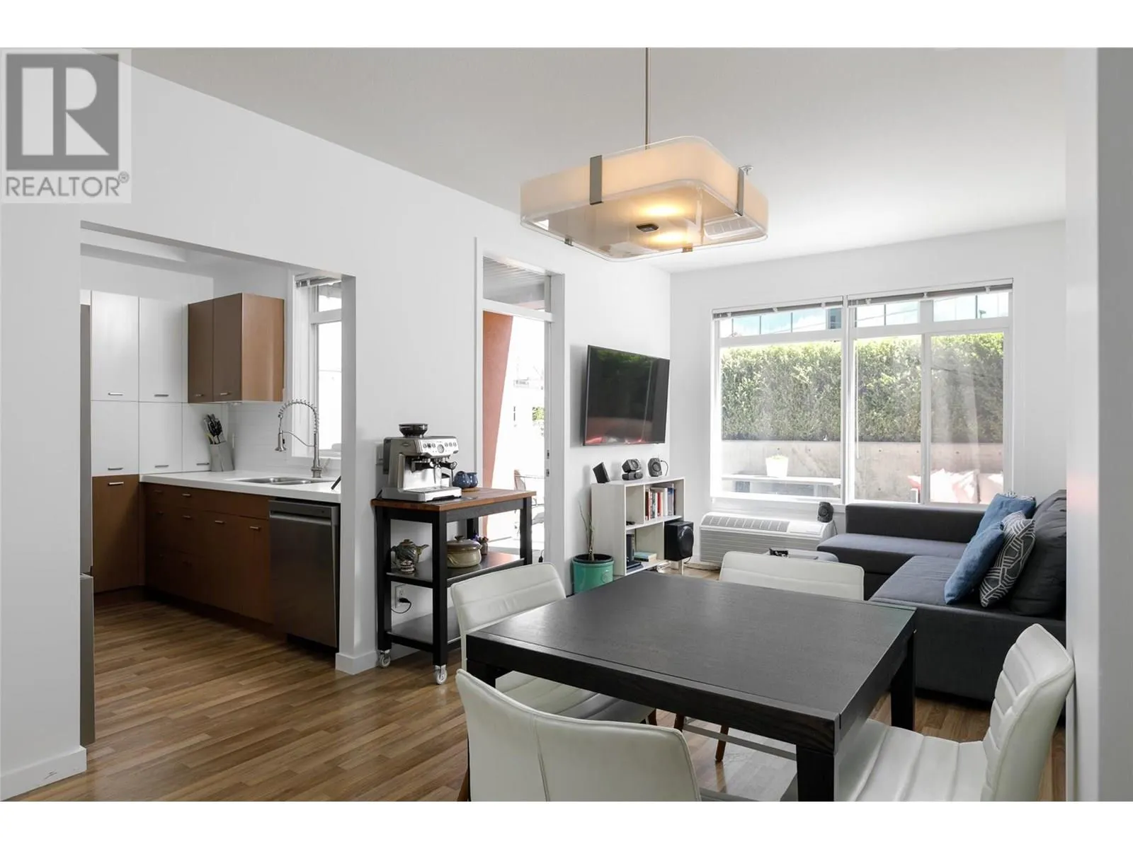1550 Dickson Avenue Unit# 110