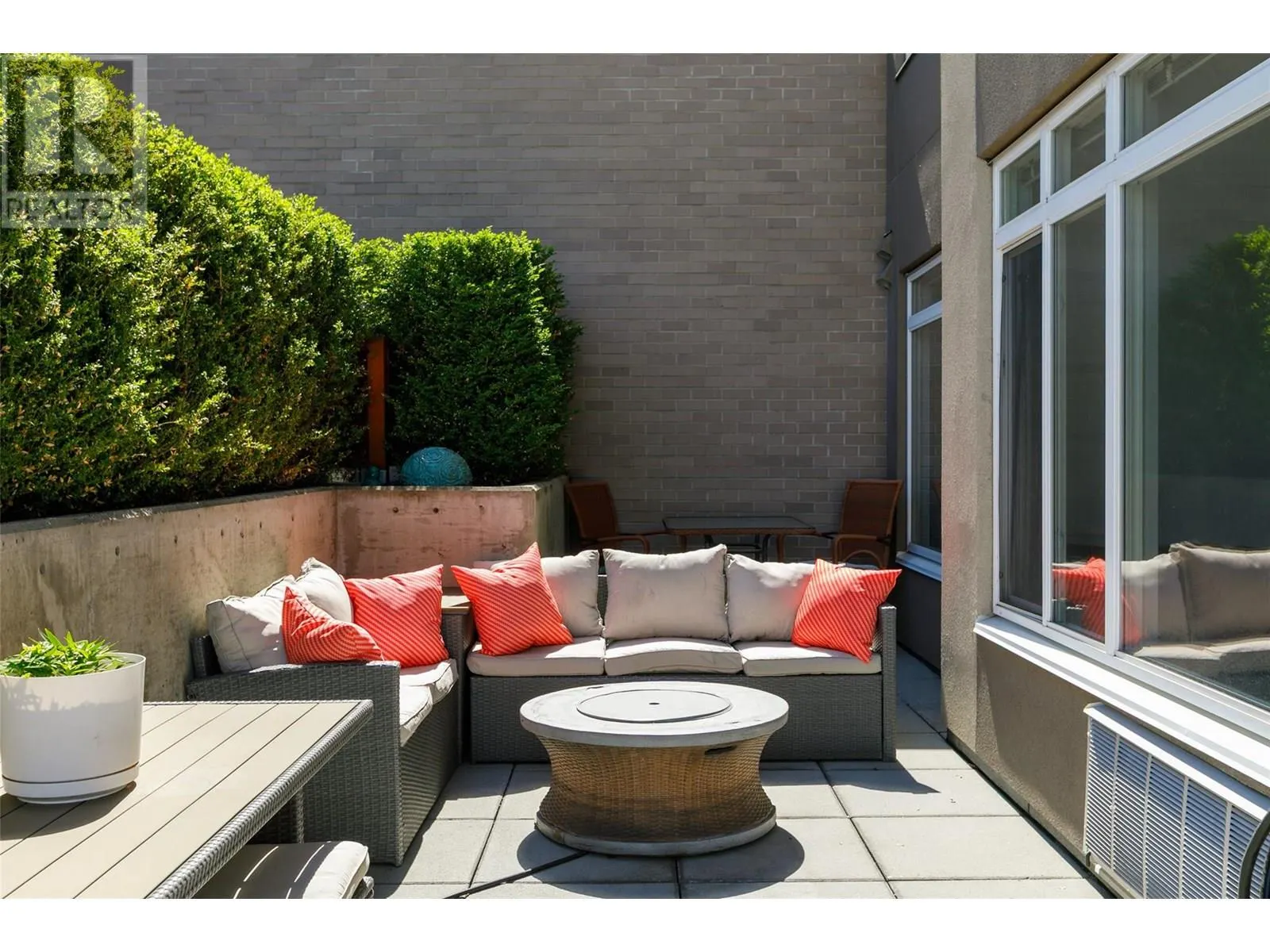 1550 Dickson Avenue Unit# 110