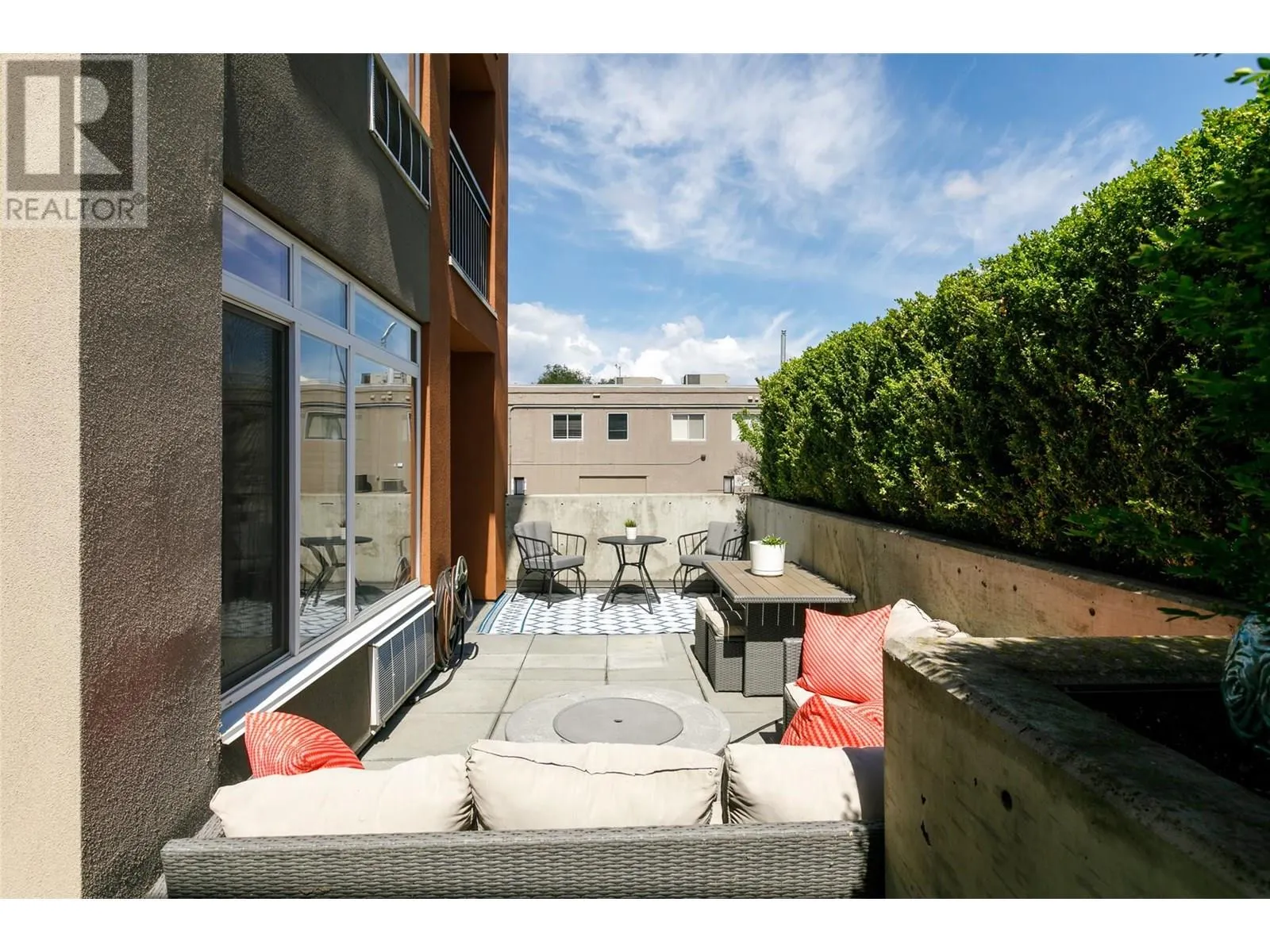 1550 Dickson Avenue Unit# 110