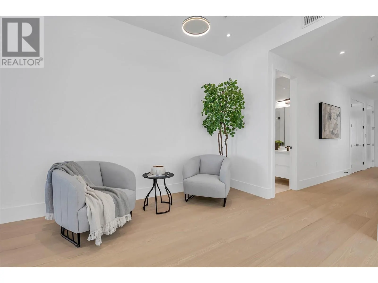 602 Lakeshore Drive Unit# 102