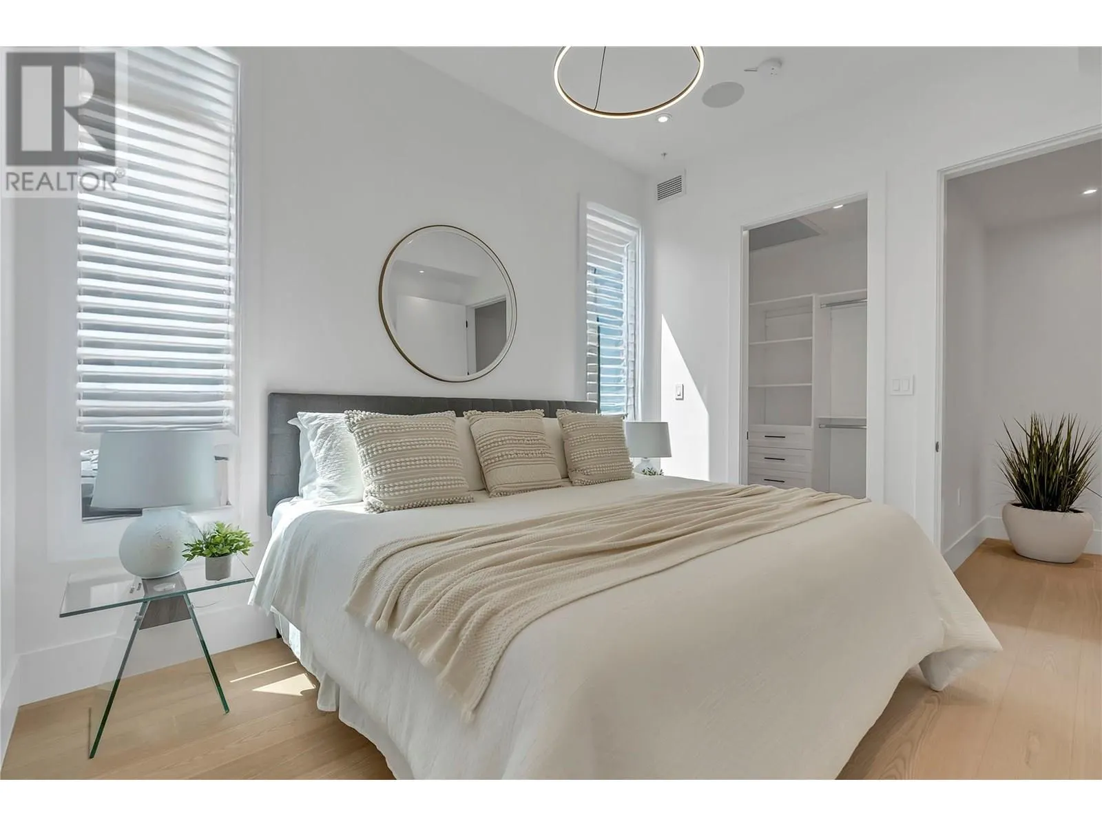 602 Lakeshore Drive Unit# 102