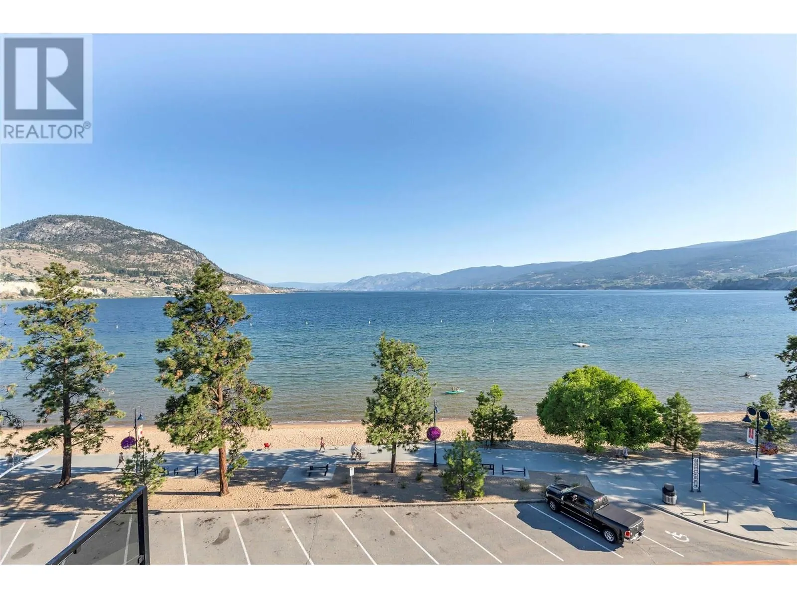602 Lakeshore Drive Unit# 401
