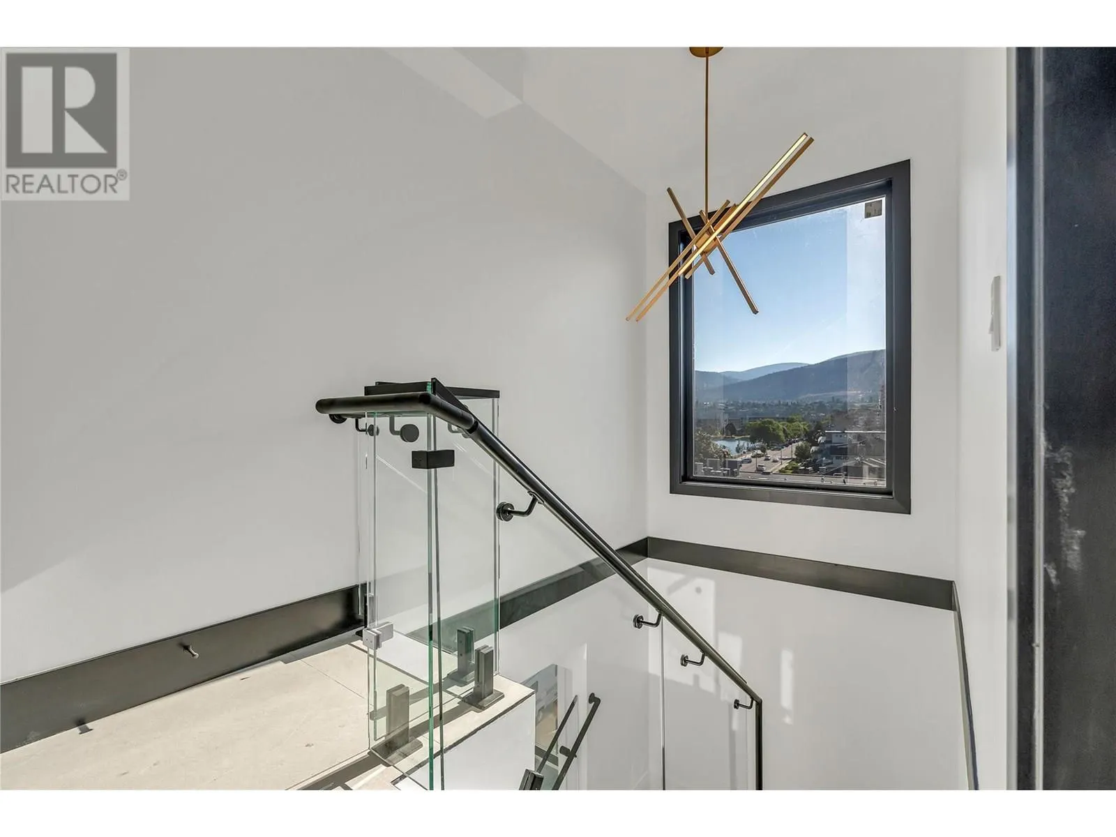 602 Lakeshore Drive Unit# 401
