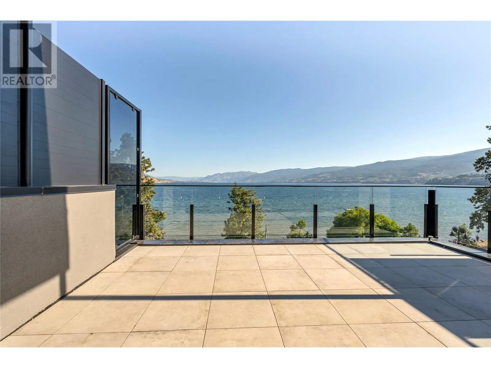 602 Lakeshore Drive Unit# 401