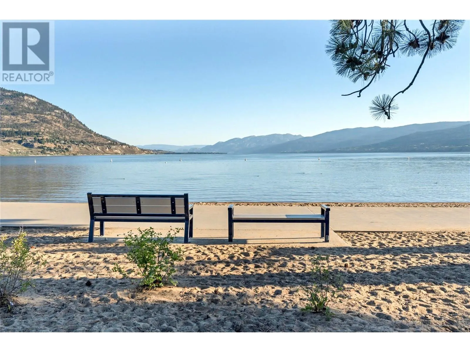 602 Lakeshore Drive Unit# 401