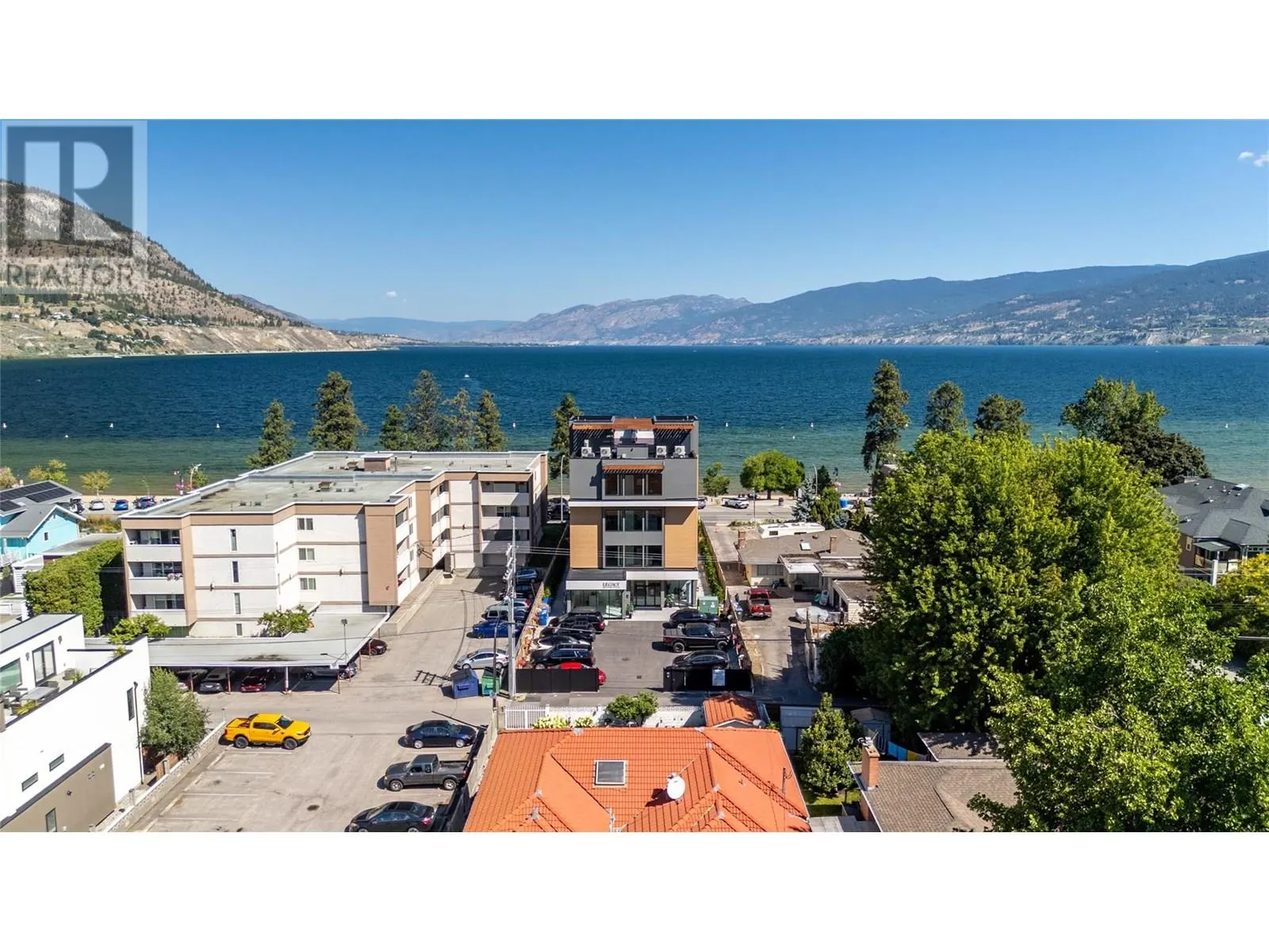 602 Lakeshore Drive Unit# 401