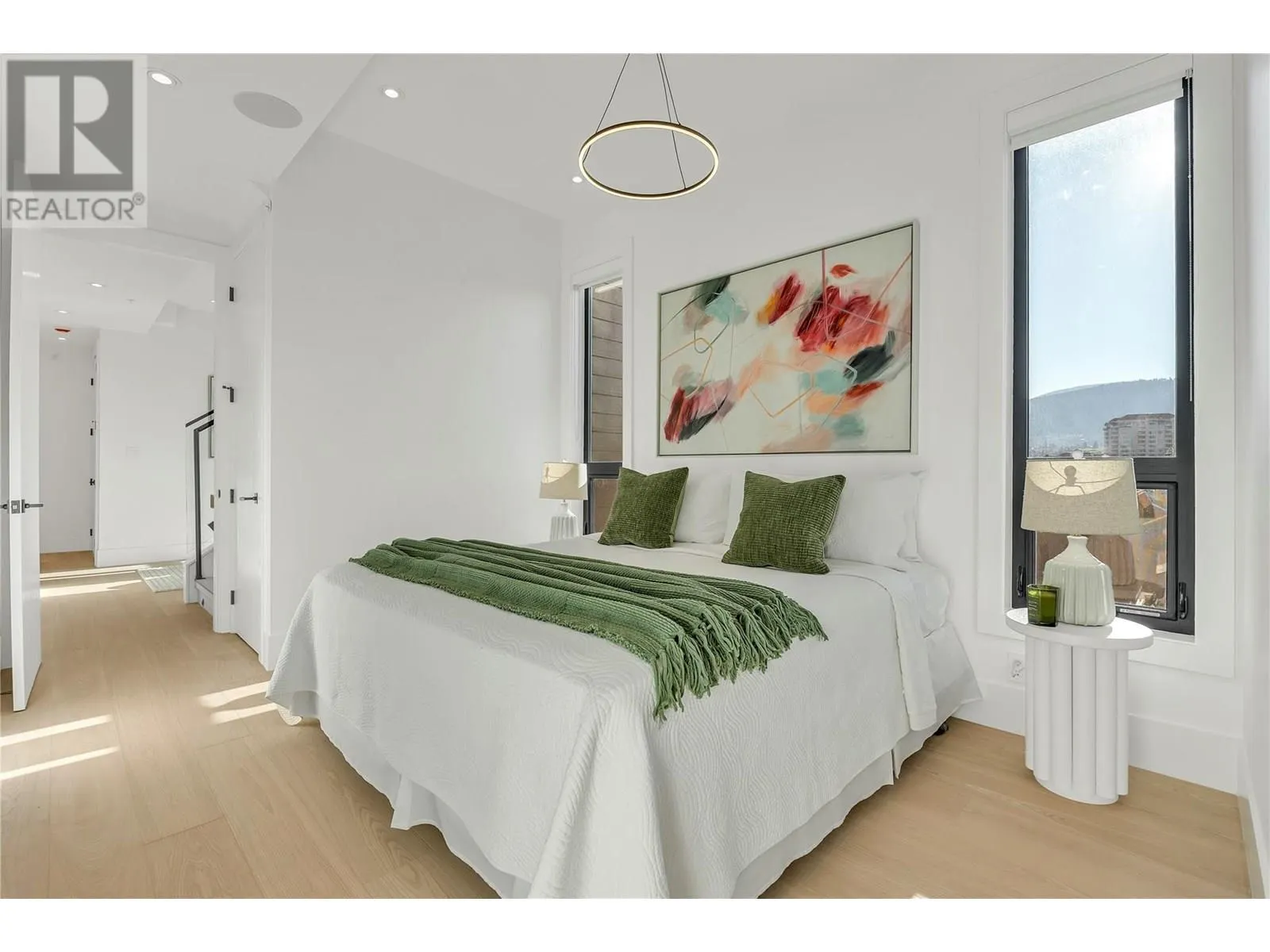 602 Lakeshore Drive Unit# 401
