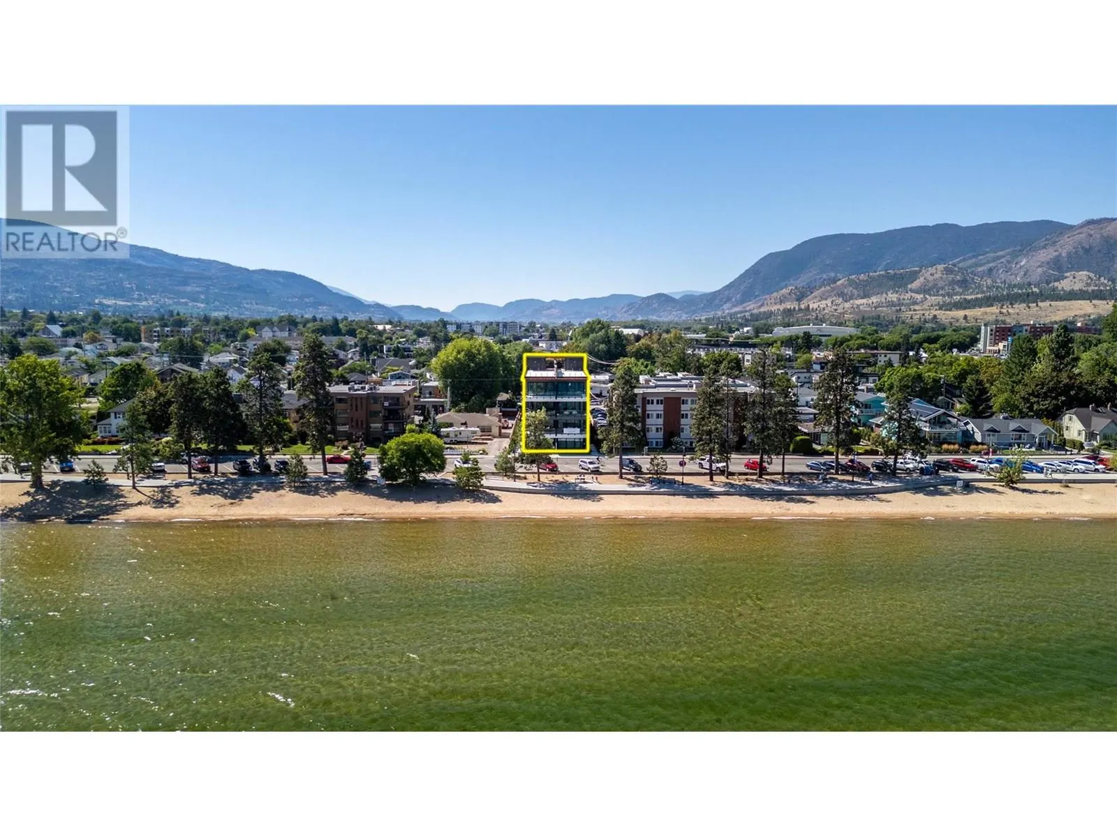 602 Lakeshore Drive Unit# 401