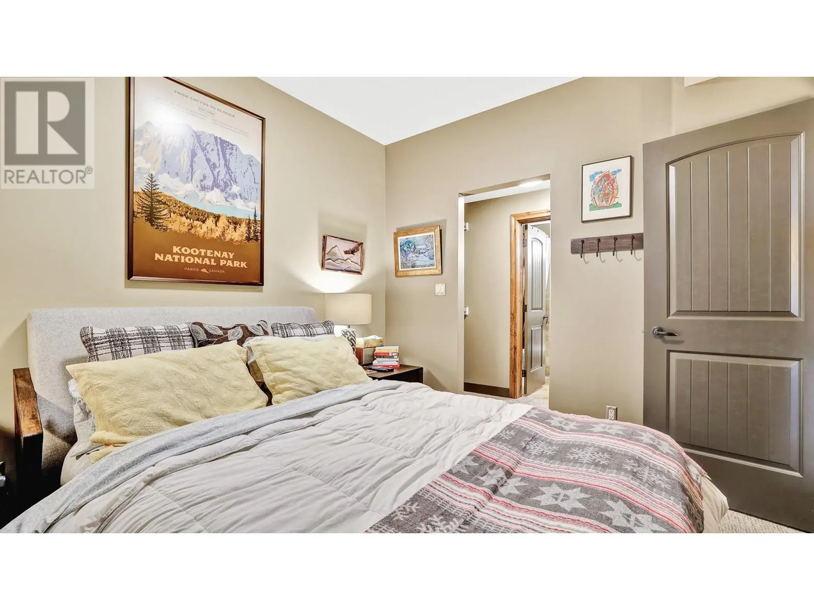 7495 COLUMBIA Avenue Unit# 2111