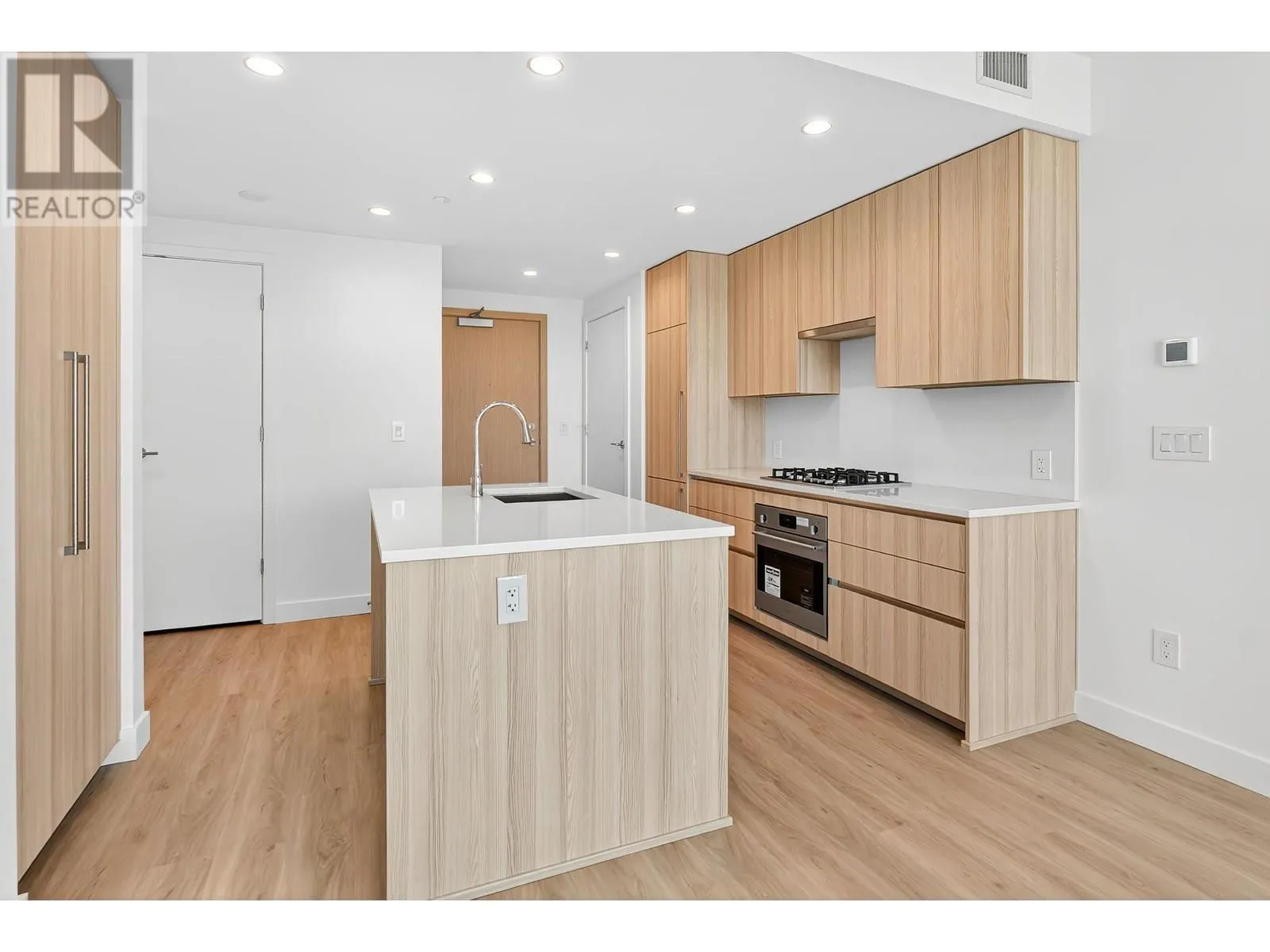 238 Leon Avenue Unit# 1505