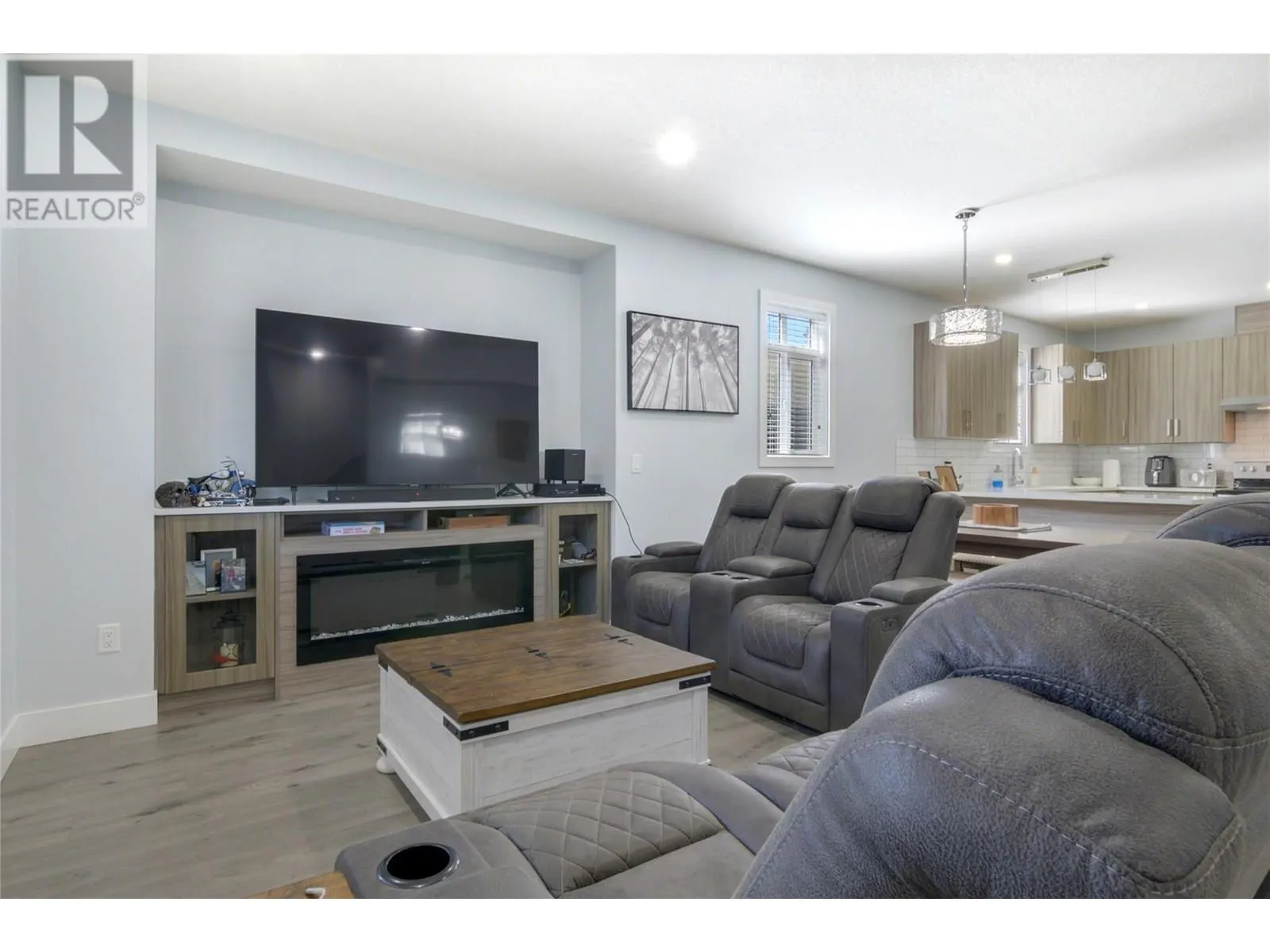 825 Cadder Avenue Unit# 3