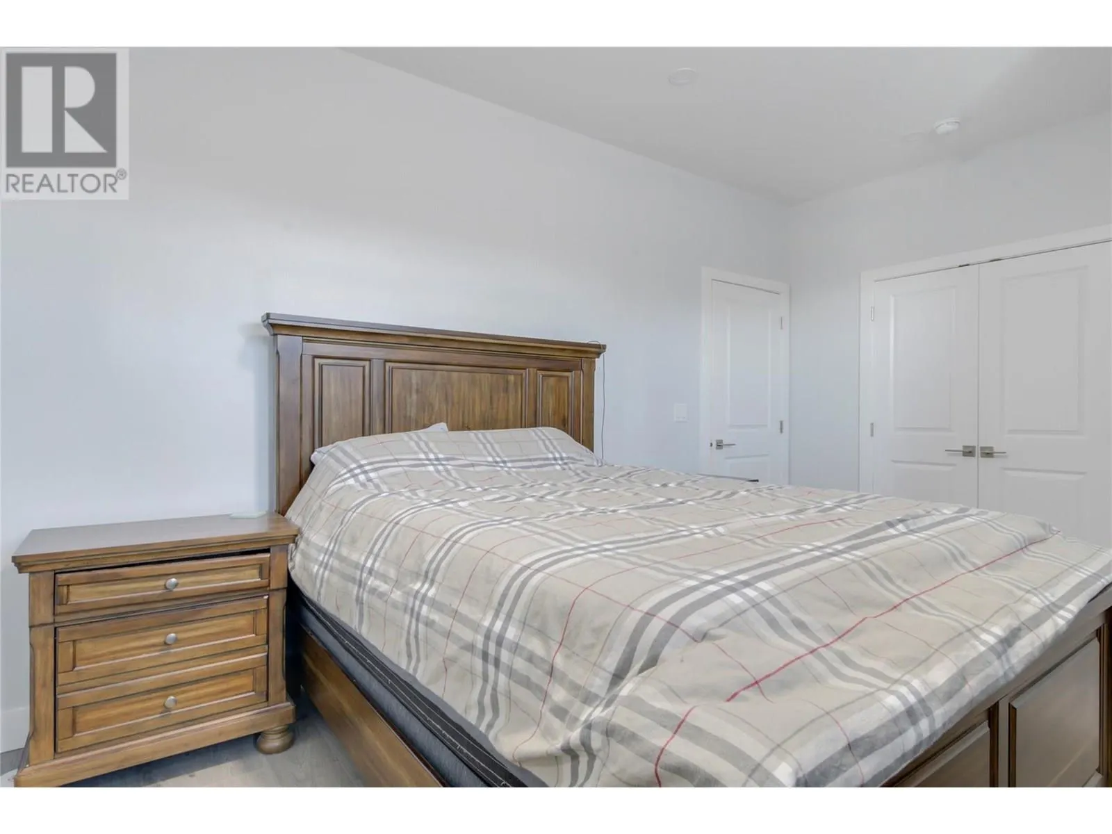 825 Cadder Avenue Unit# 3