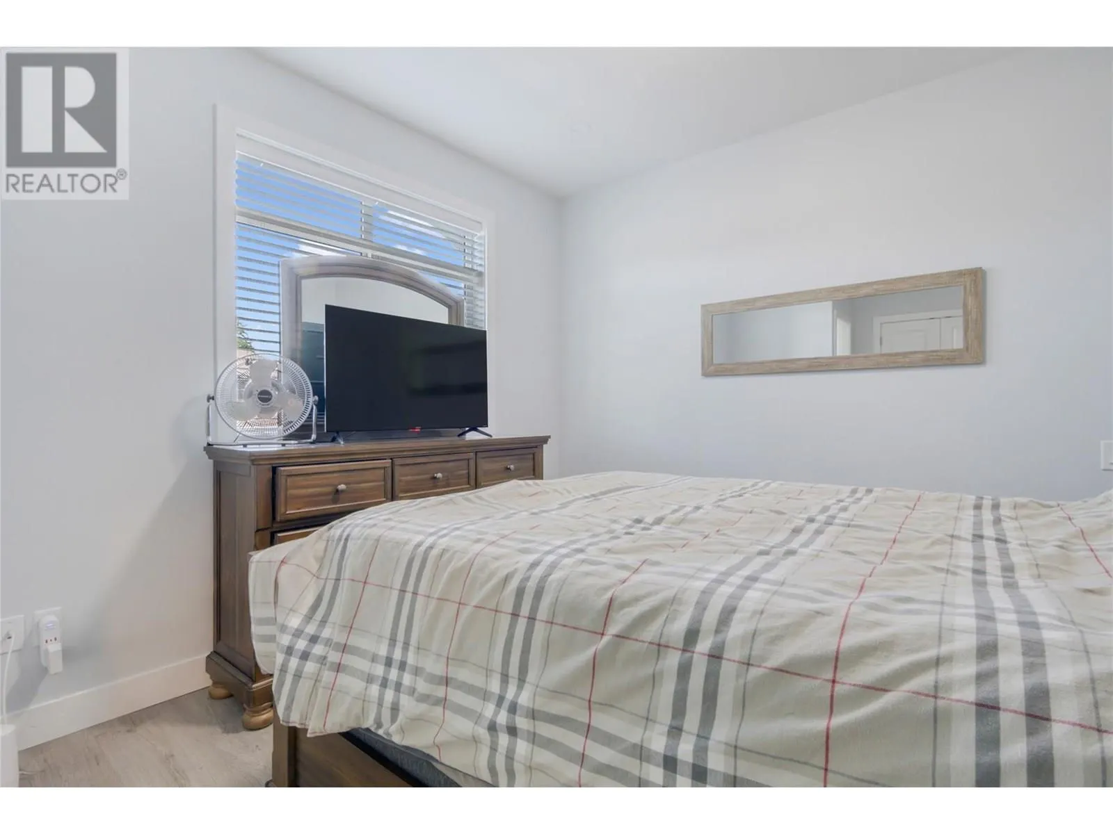 825 Cadder Avenue Unit# 3