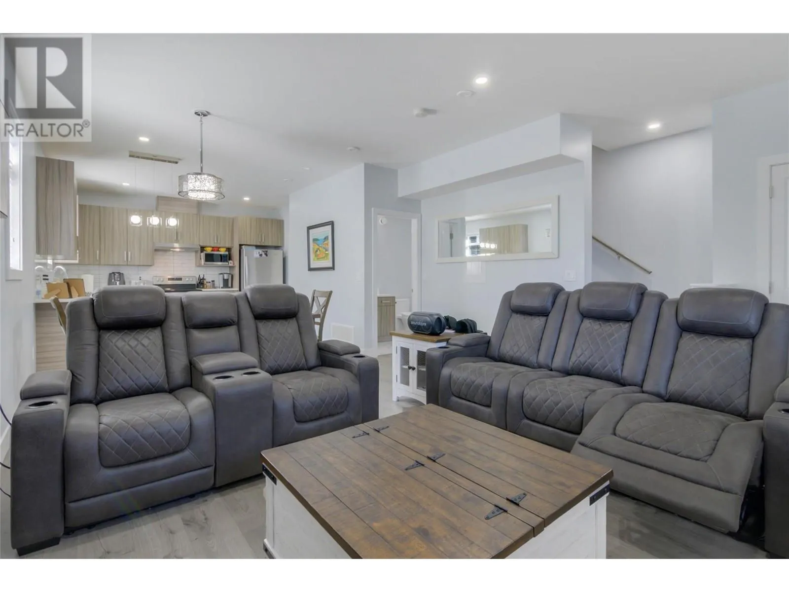 825 Cadder Avenue Unit# 3