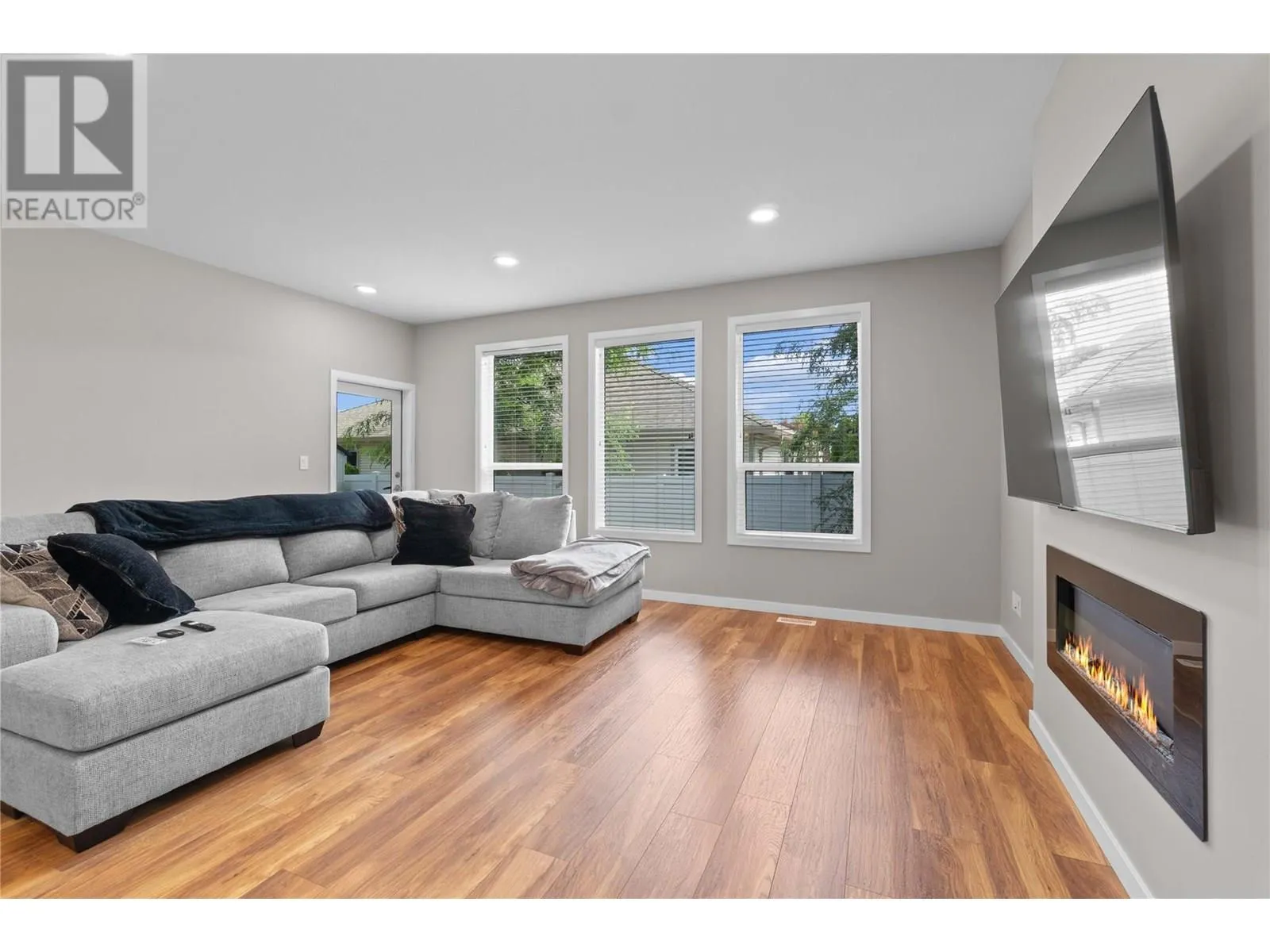 151 Beatty Avenue NW Unit# 6