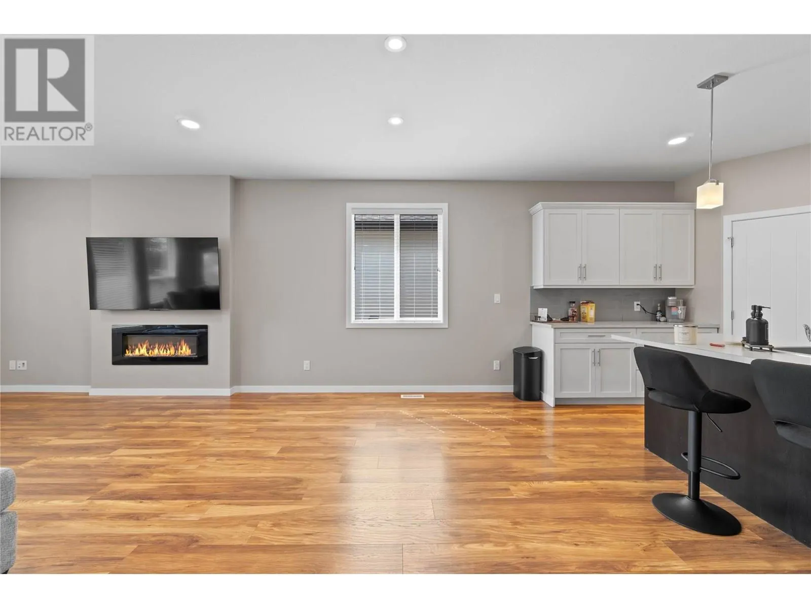 151 Beatty Avenue NW Unit# 6