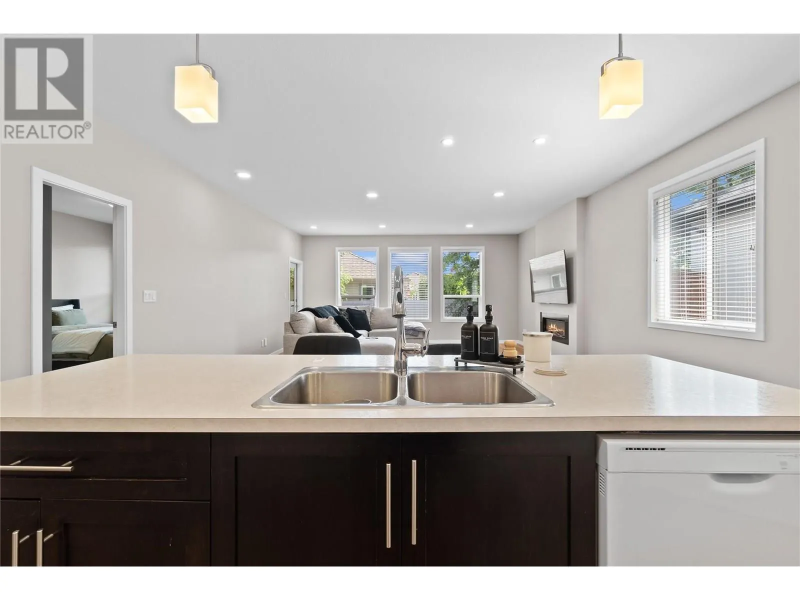 151 Beatty Avenue NW Unit# 6