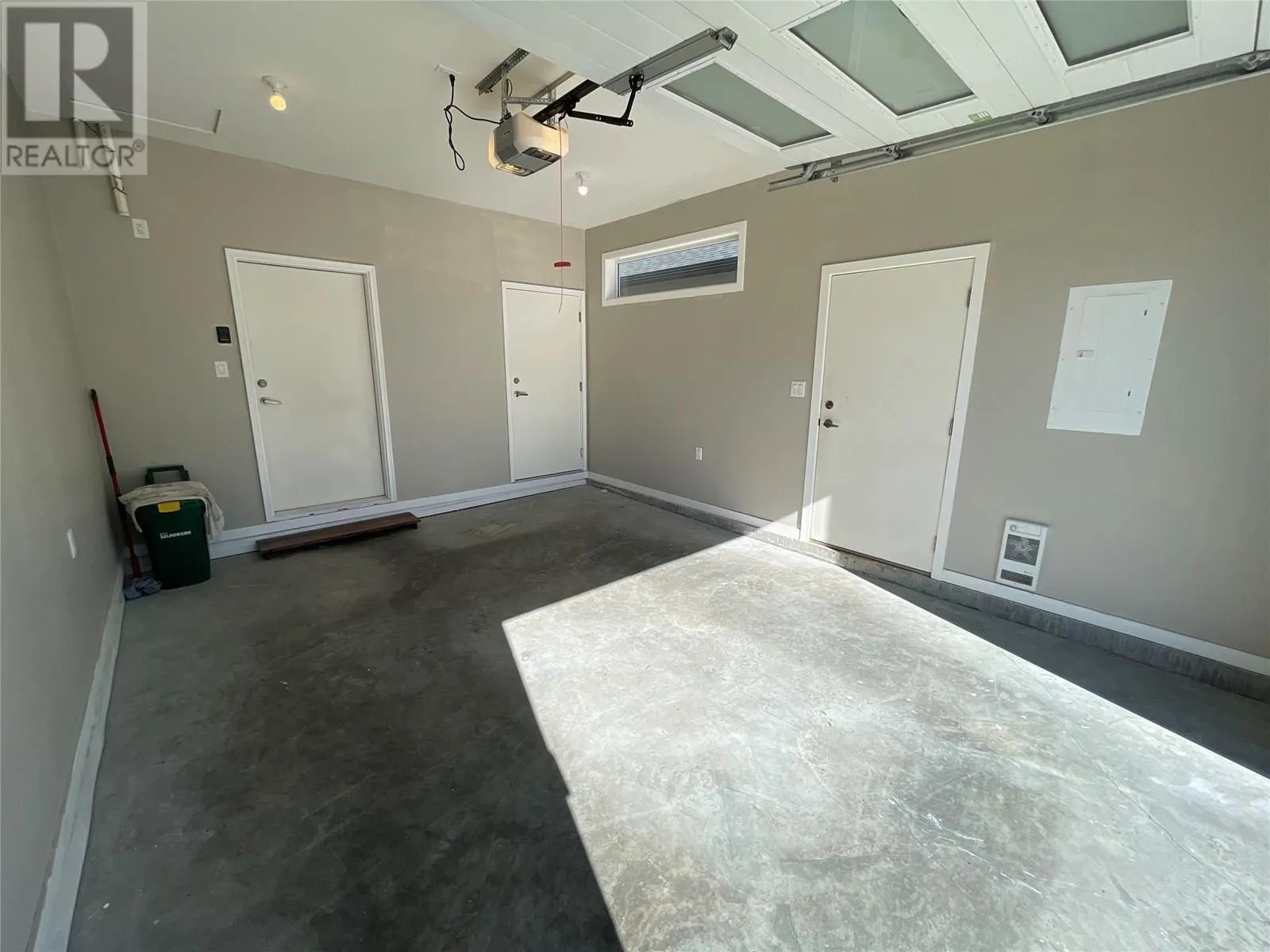 151 Beatty Avenue NW Unit# 6
