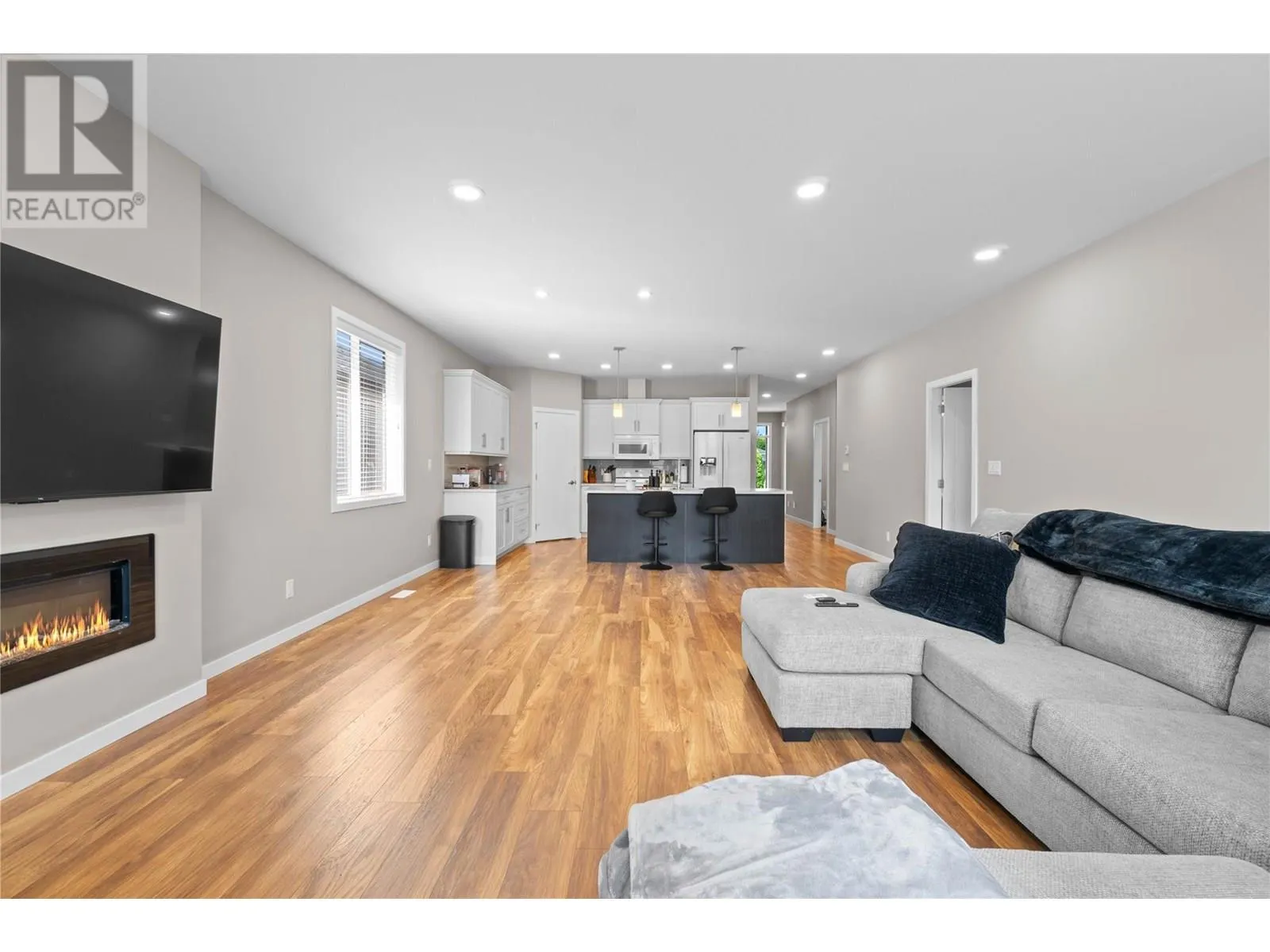 151 Beatty Avenue NW Unit# 6