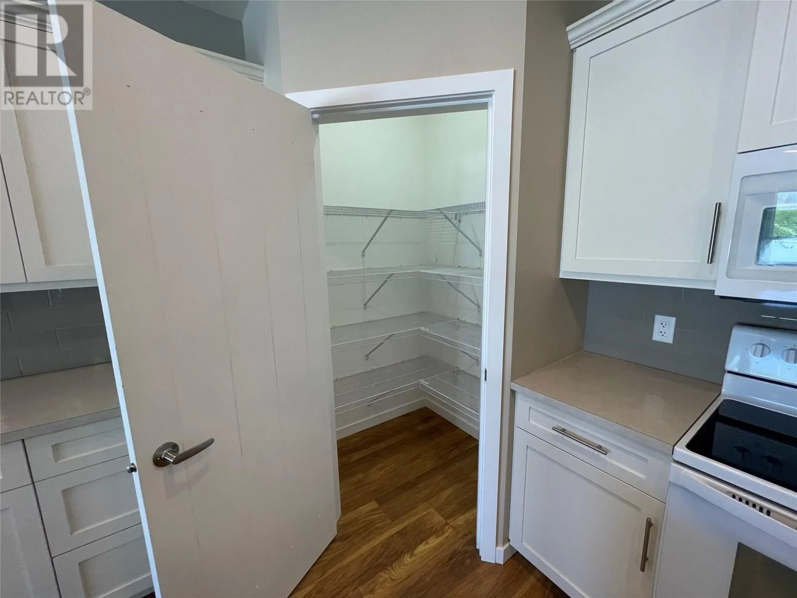 151 Beatty Avenue NW Unit# 6