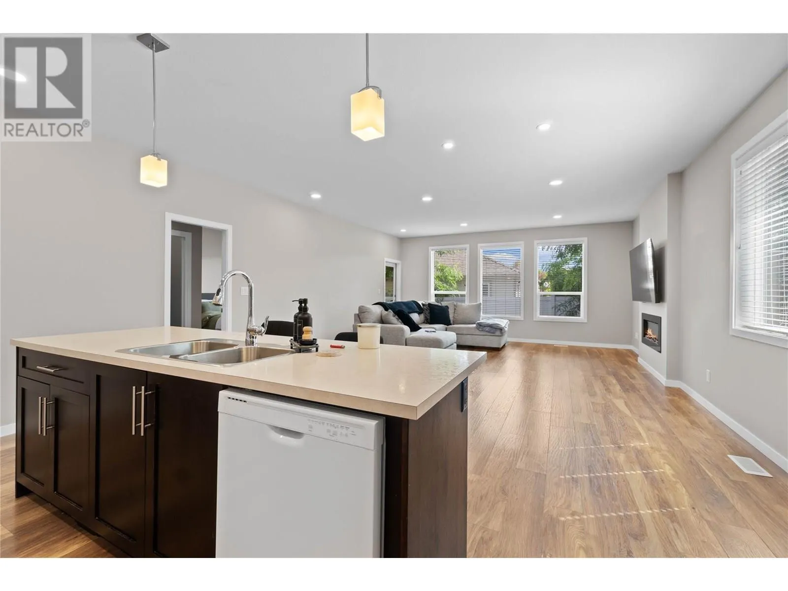 151 Beatty Avenue NW Unit# 6