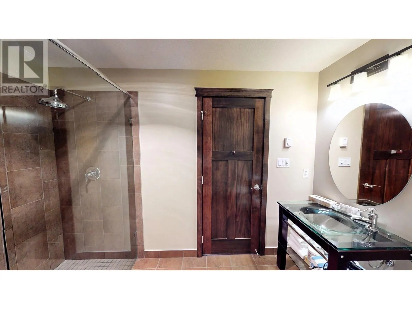 800 BIGHORN Boulevard Unit# 814 B