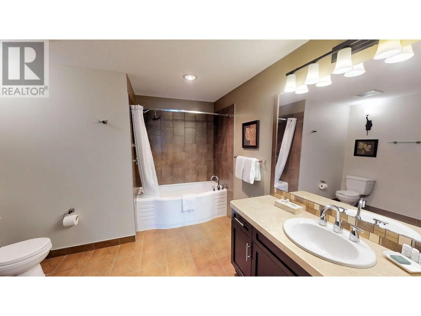 800 BIGHORN Boulevard Unit# 814 B