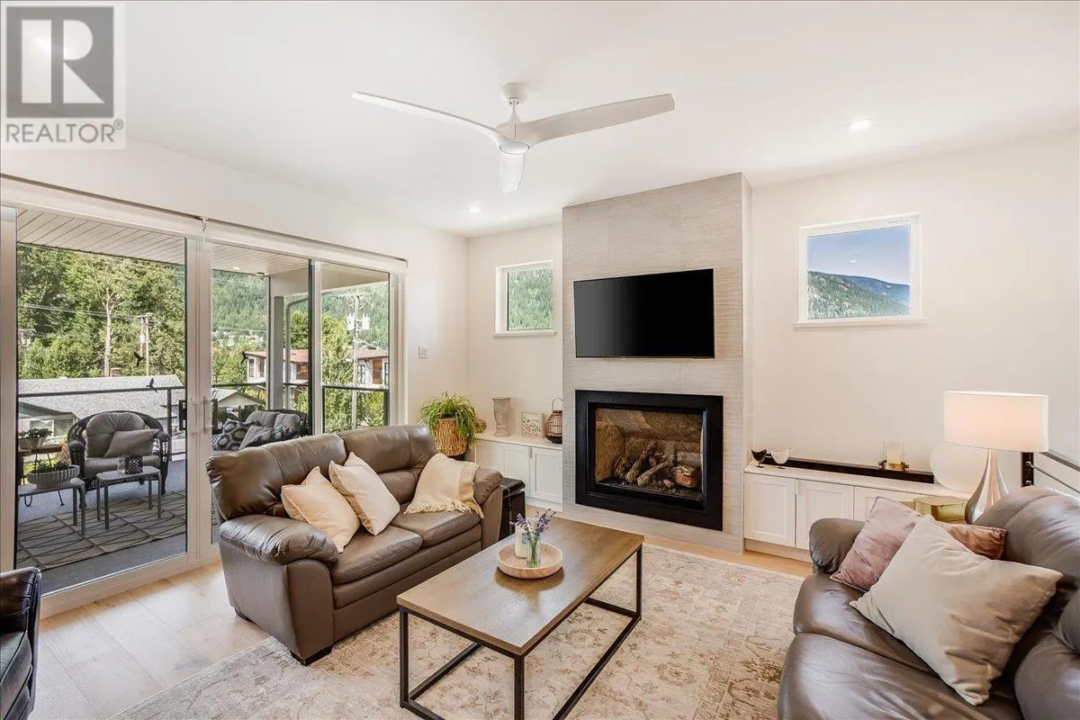 1004 Seventh Street