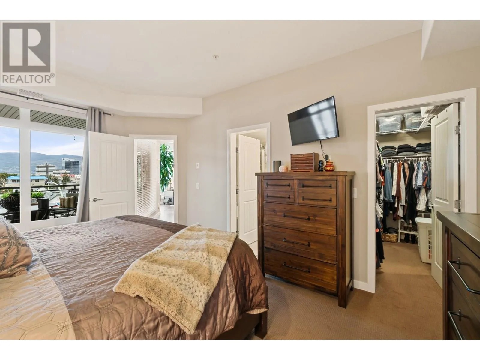 1933 Ambrosi Road Unit# 302