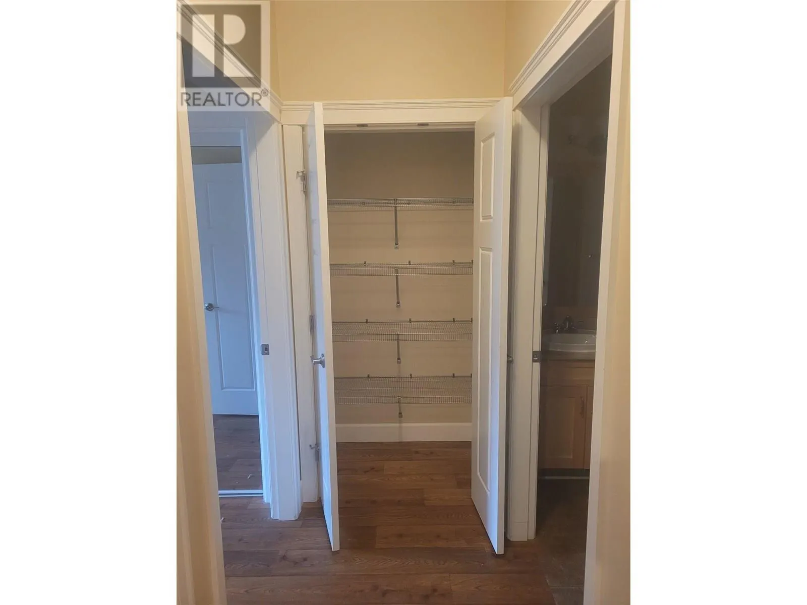 9100 Mackie Drive Unit# 113